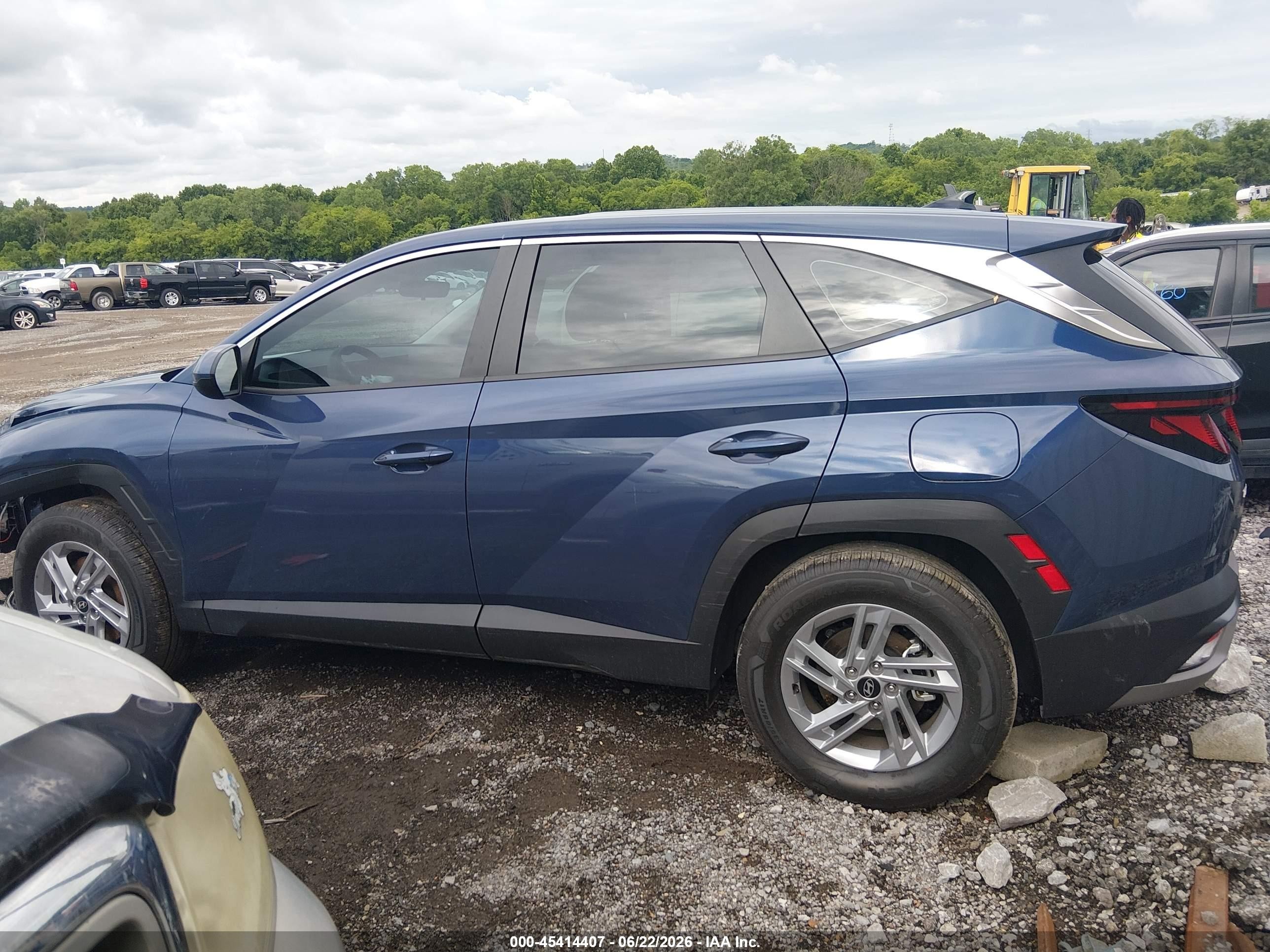2026 Hyundai Tucson Se Dark Blue vin: 5NMJA3DEXTH633487