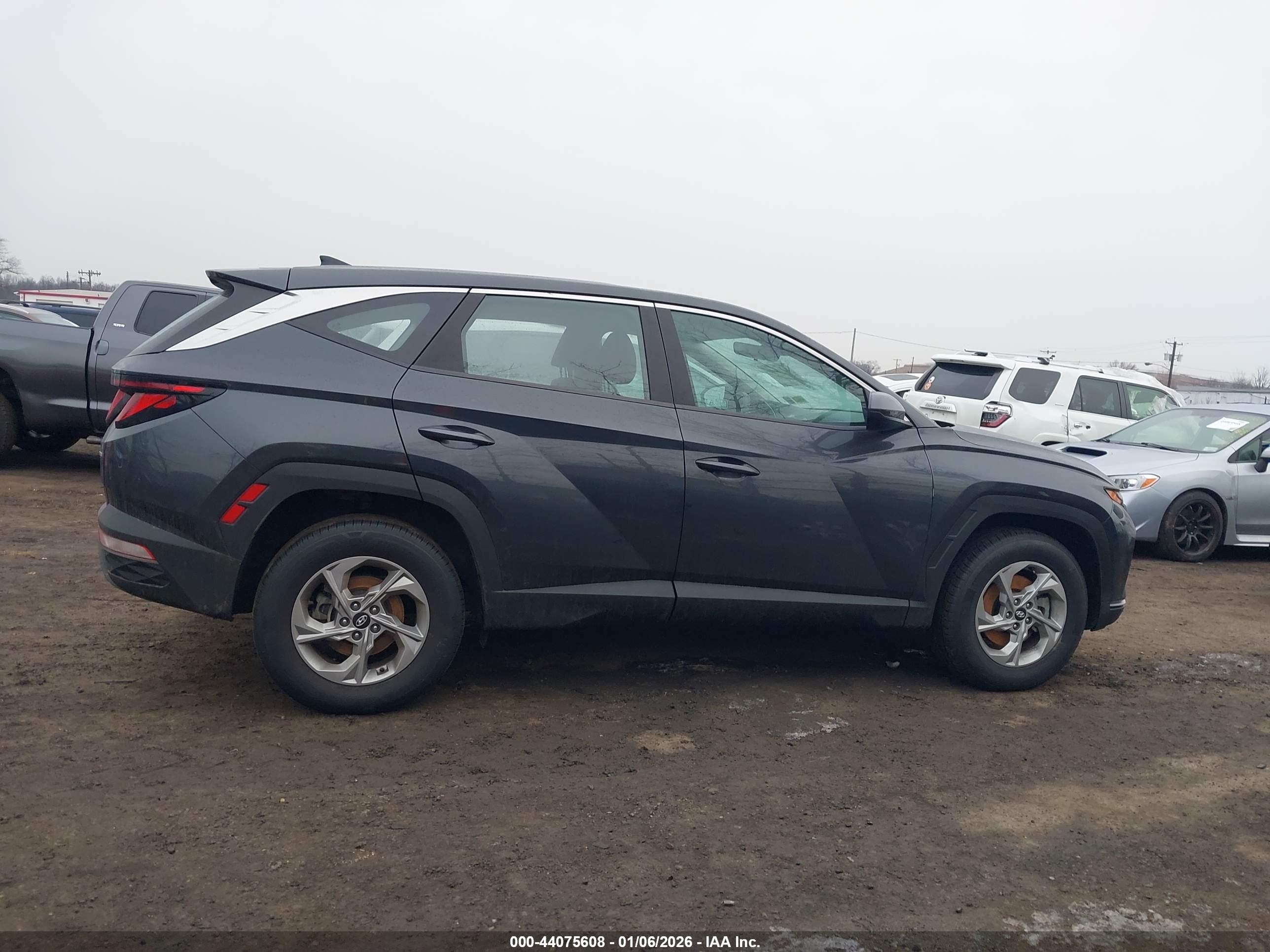 2022 Hyundai Tucson Se Черный vin: 5NMJACAE5NH027635