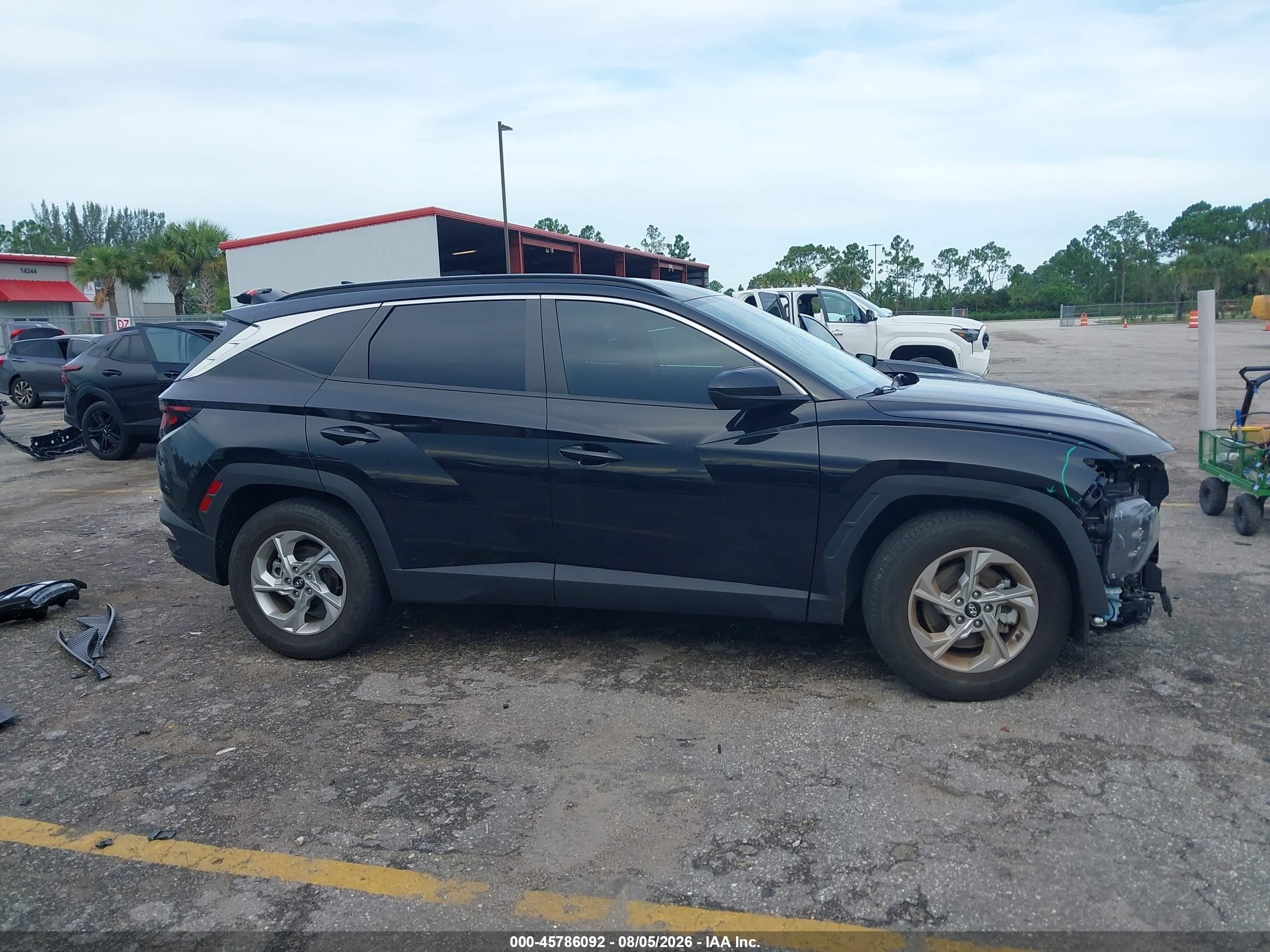 2024 Hyundai Tucson Sel Black vin: 5NMJB3DE0RH402216
