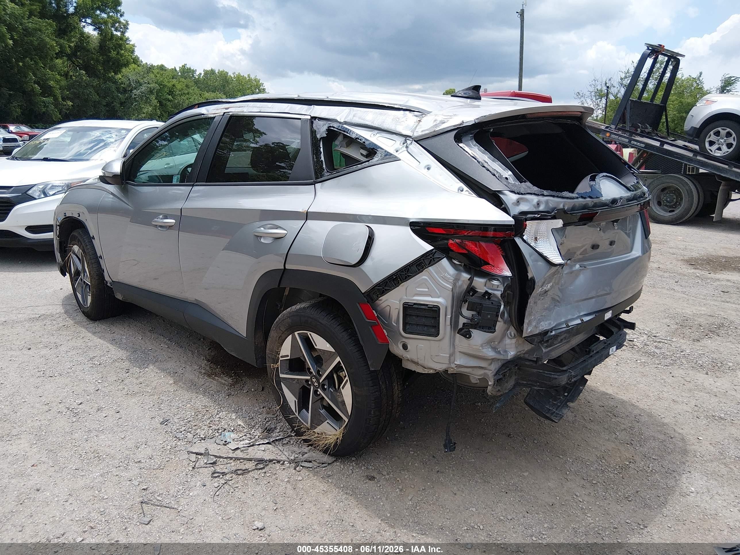 2025 Hyundai Tucson Sel Silver vin: 5NMJB3DE0SH444097