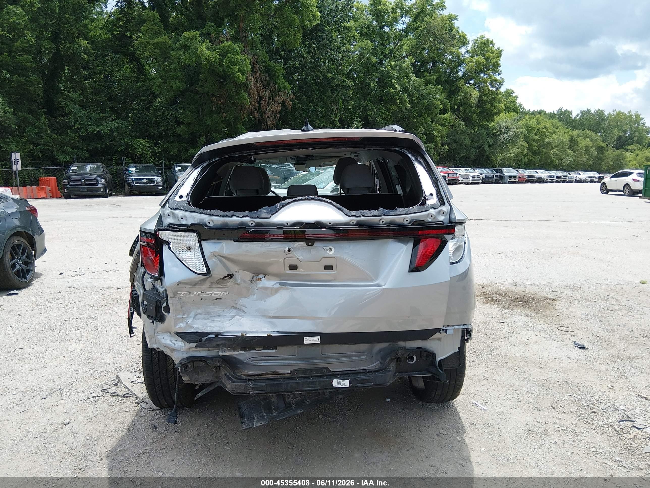 2025 Hyundai Tucson Sel Silver vin: 5NMJB3DE0SH444097