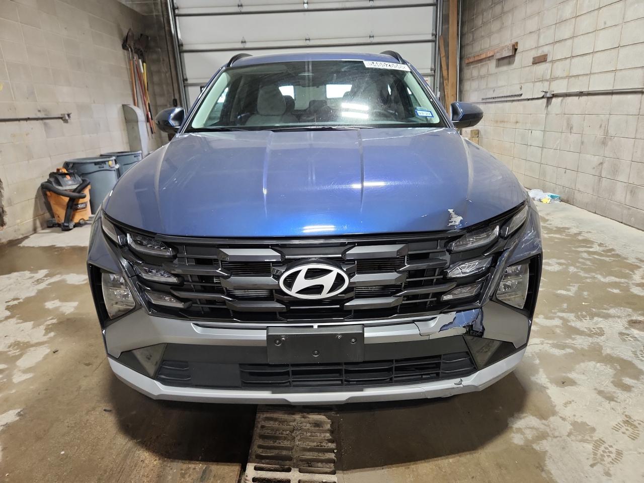 2025 Hyundai Tucson Sel Blue vin: 5NMJB3DE0SH548816 Damage: Front Bumper Extension, Broken, Replacement Required