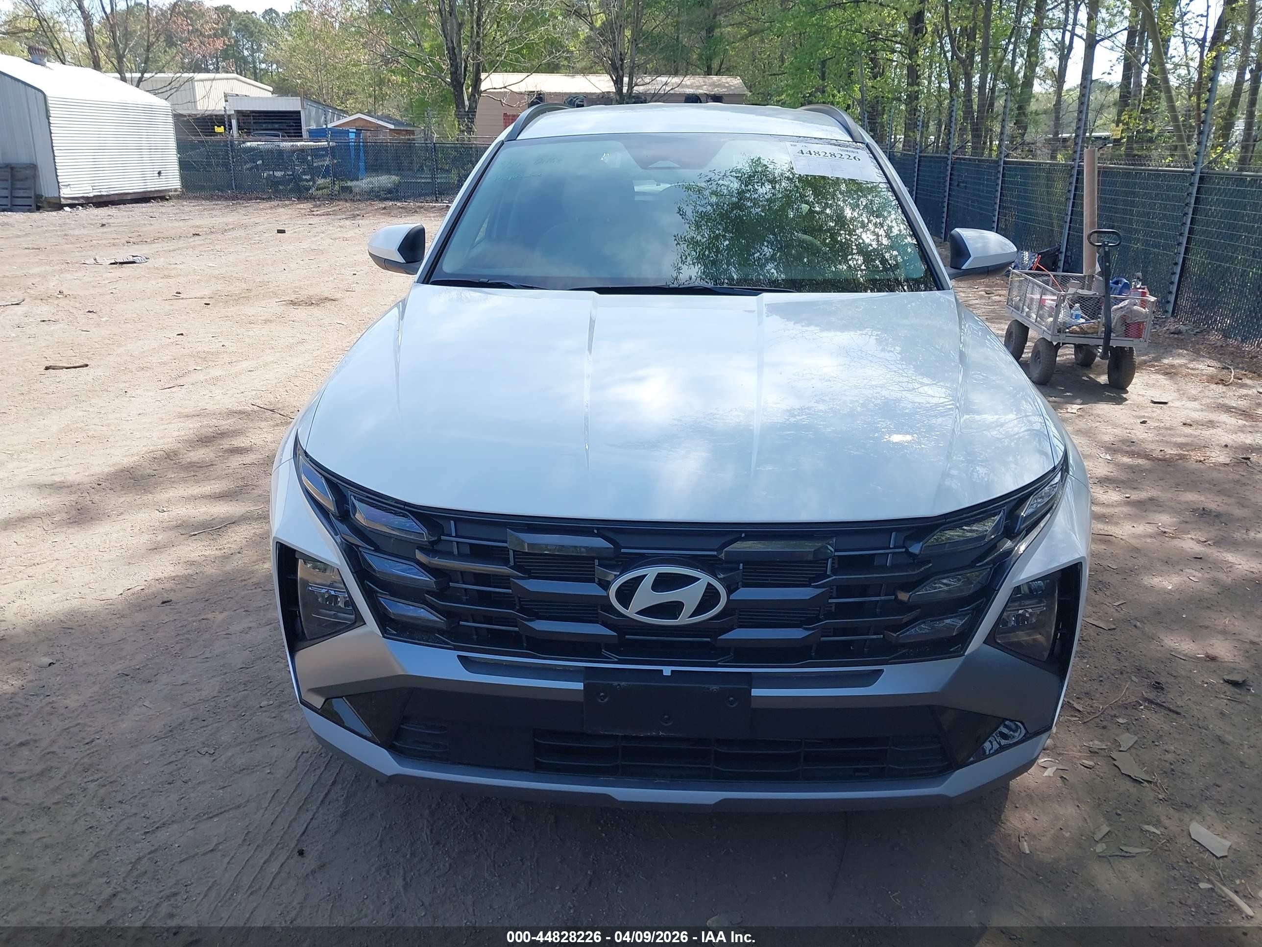 2025 Hyundai Tucson Sel White vin: 5NMJB3DE1SH573465