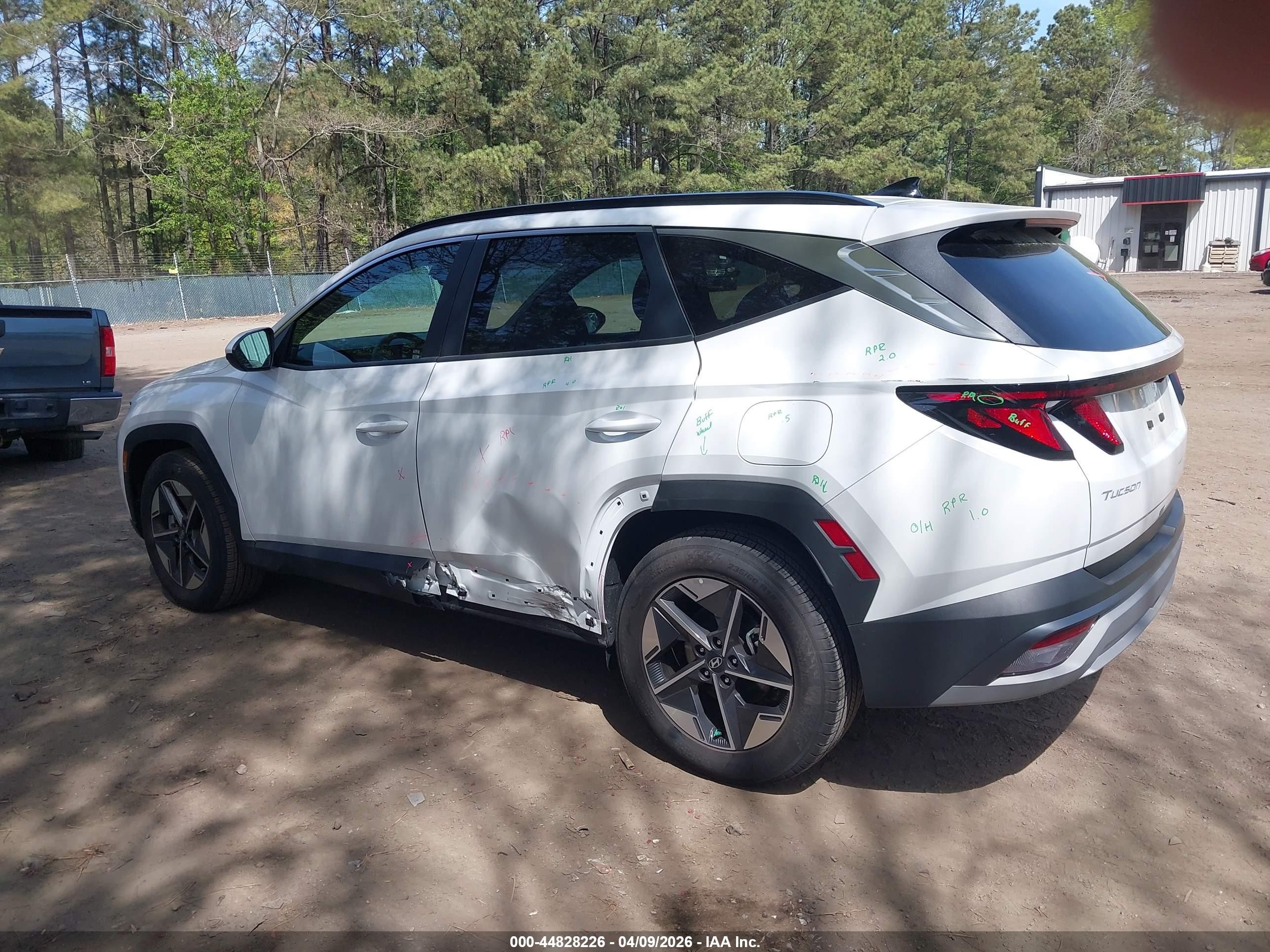 2025 Hyundai Tucson Sel White vin: 5NMJB3DE1SH573465