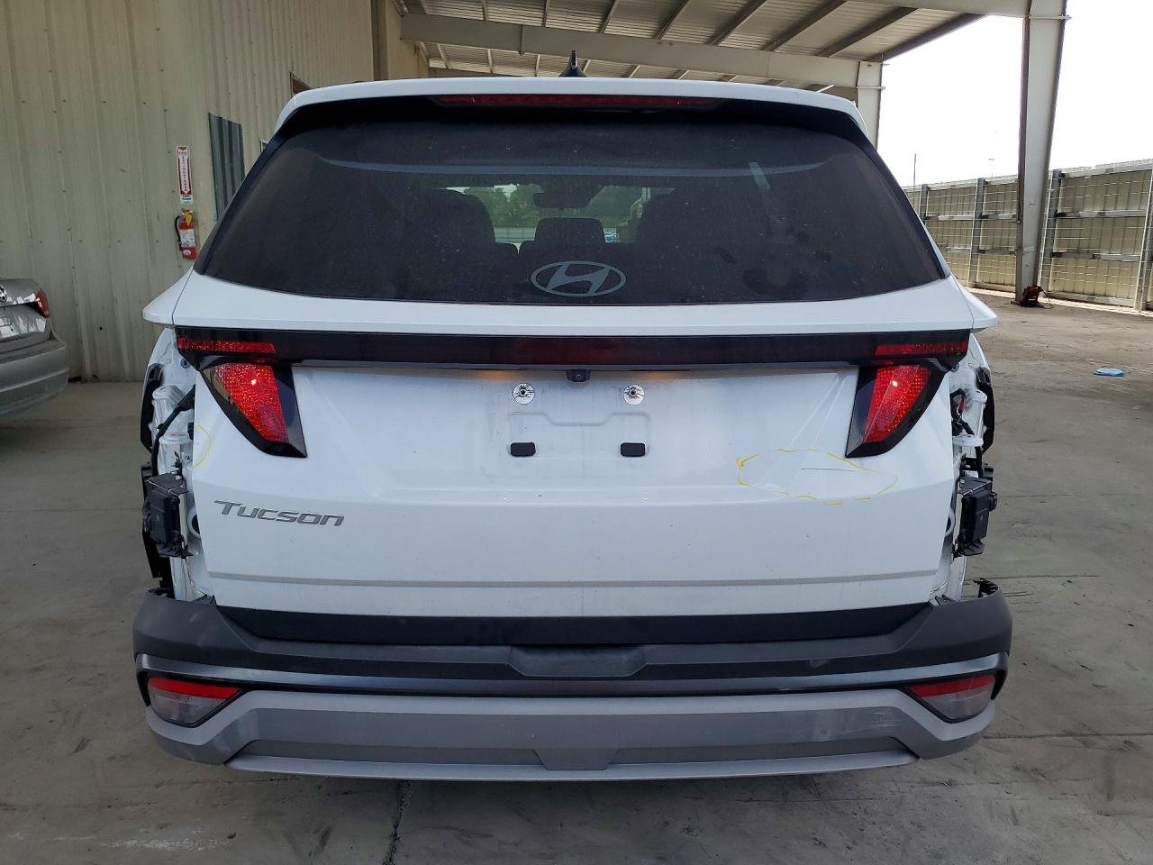 2025 Hyundai Tucson Sel White vin: 5NMJB3DE3SH596360