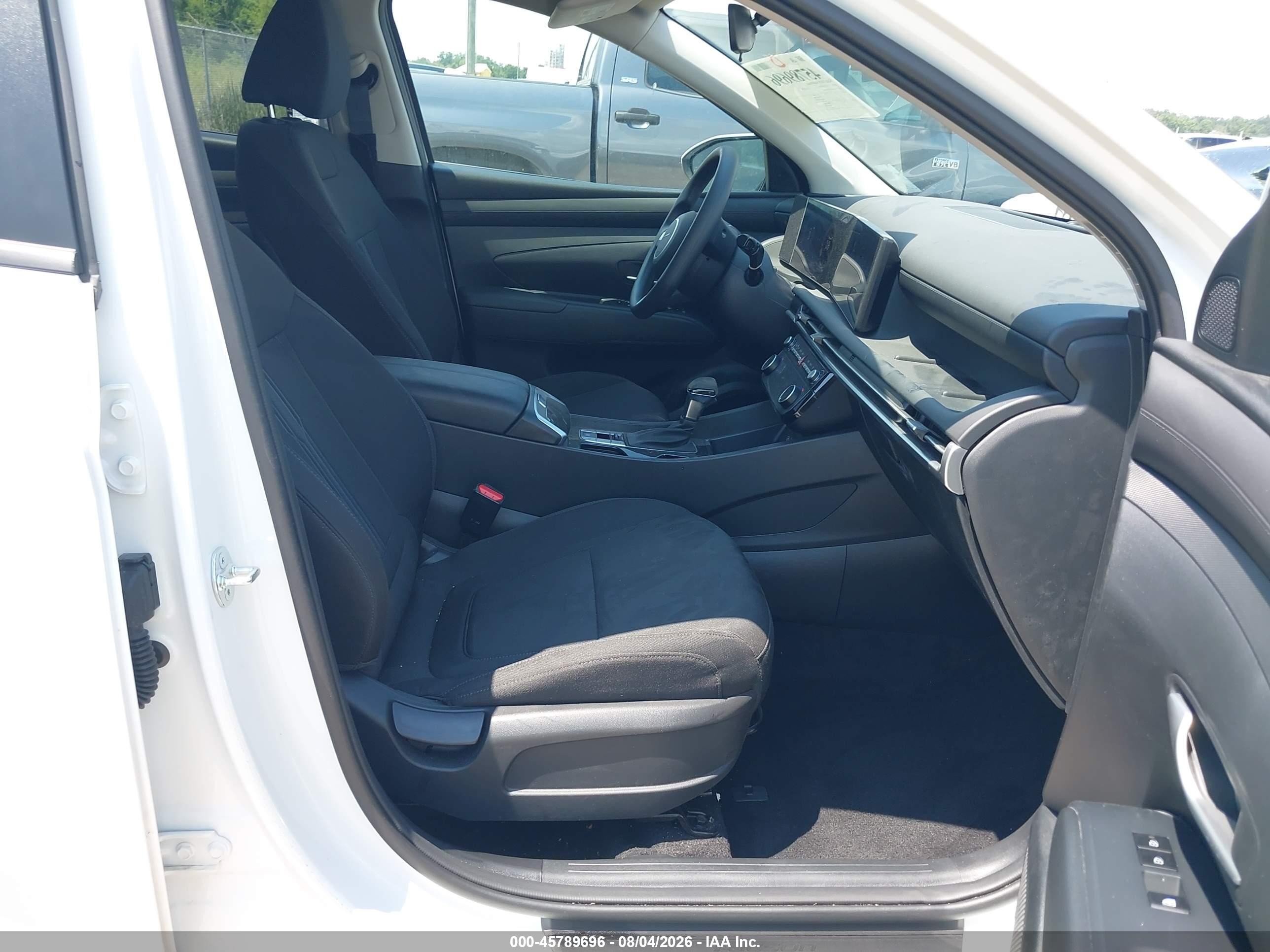 2026 Hyundai Tucson Sel White vin: 5NMJB3DE3TH691910