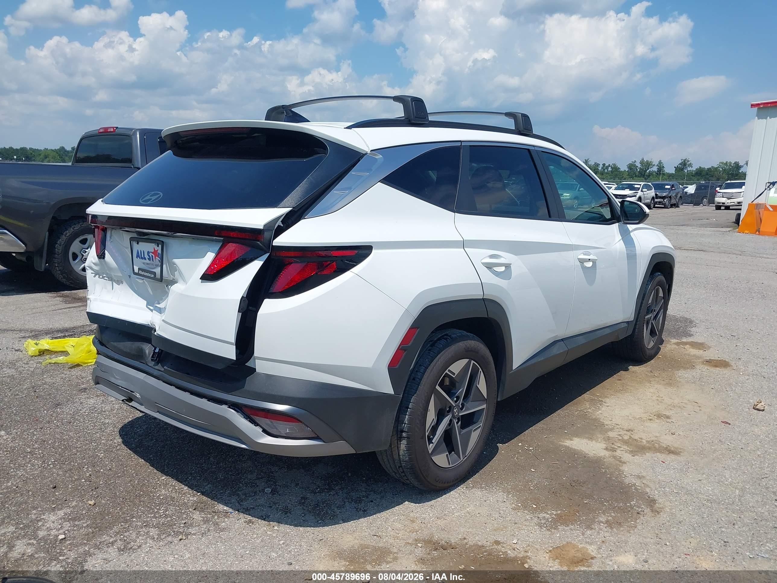 2026 Hyundai Tucson Sel White vin: 5NMJB3DE3TH691910