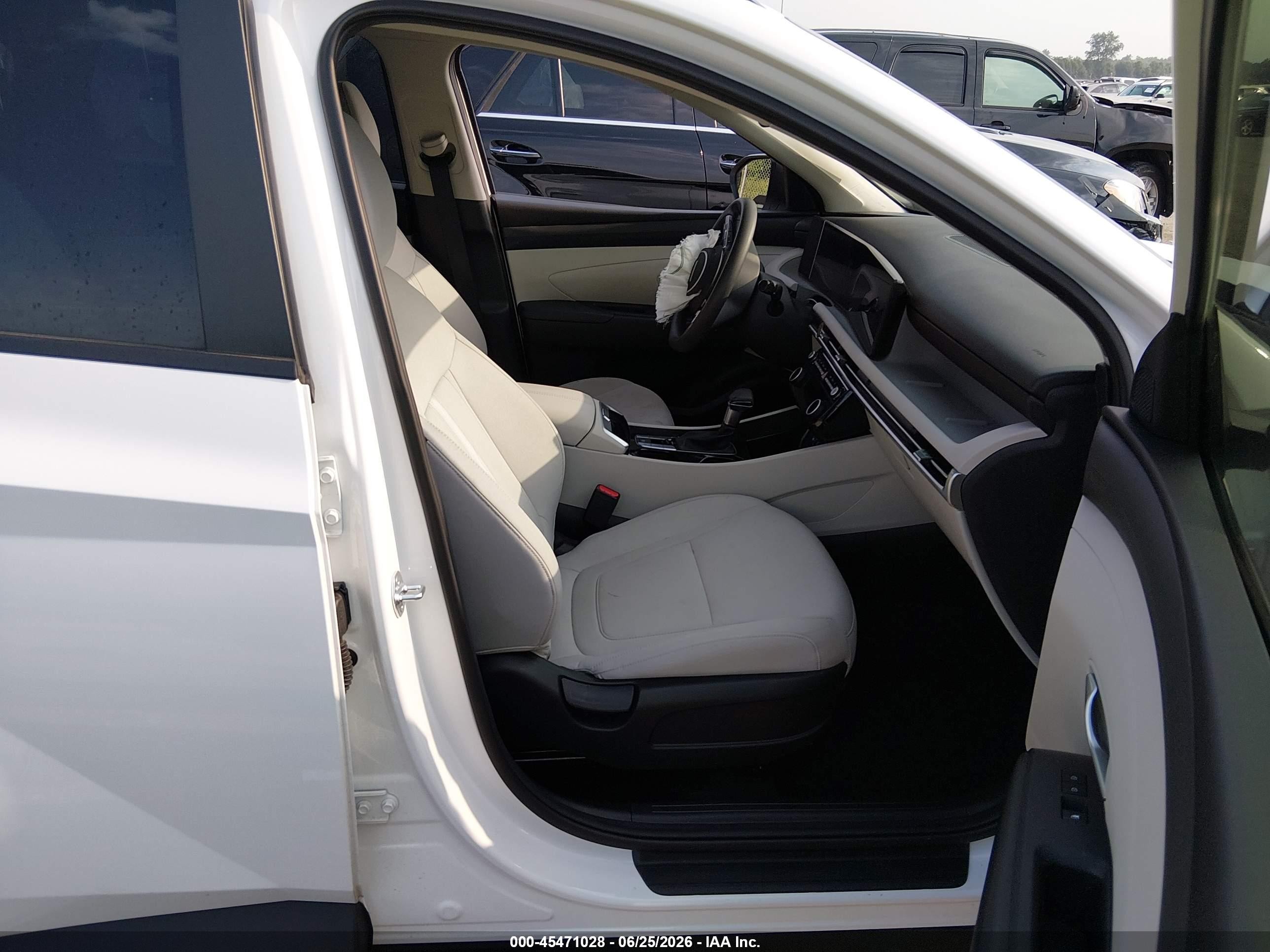 2025 Hyundai Tucson Sel White vin: 5NMJB3DE5SH522518