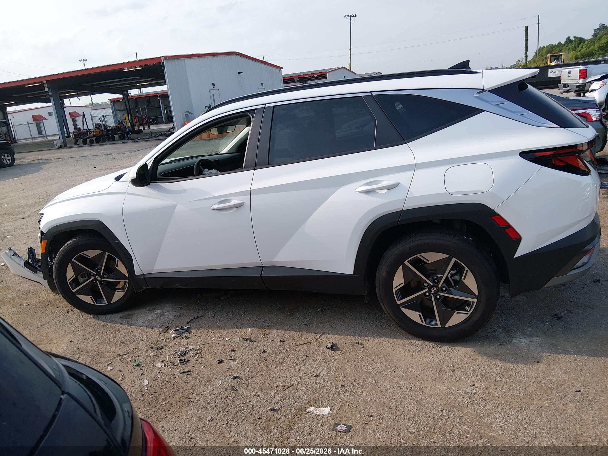2025 Hyundai Tucson Sel White vin: 5NMJB3DE5SH522518