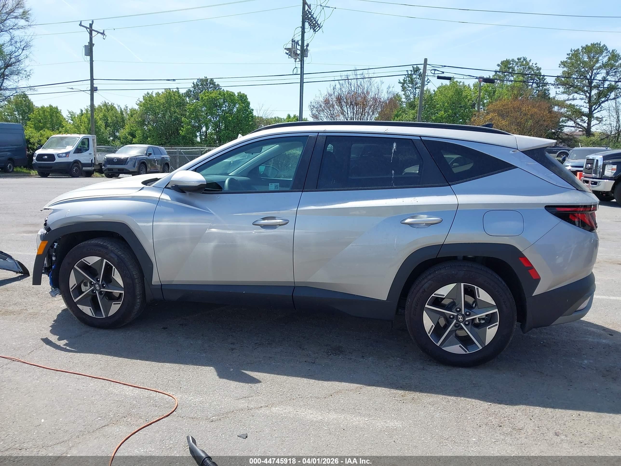 2025 Hyundai Tucson Sel Gray vin: 5NMJB3DE7SH441584