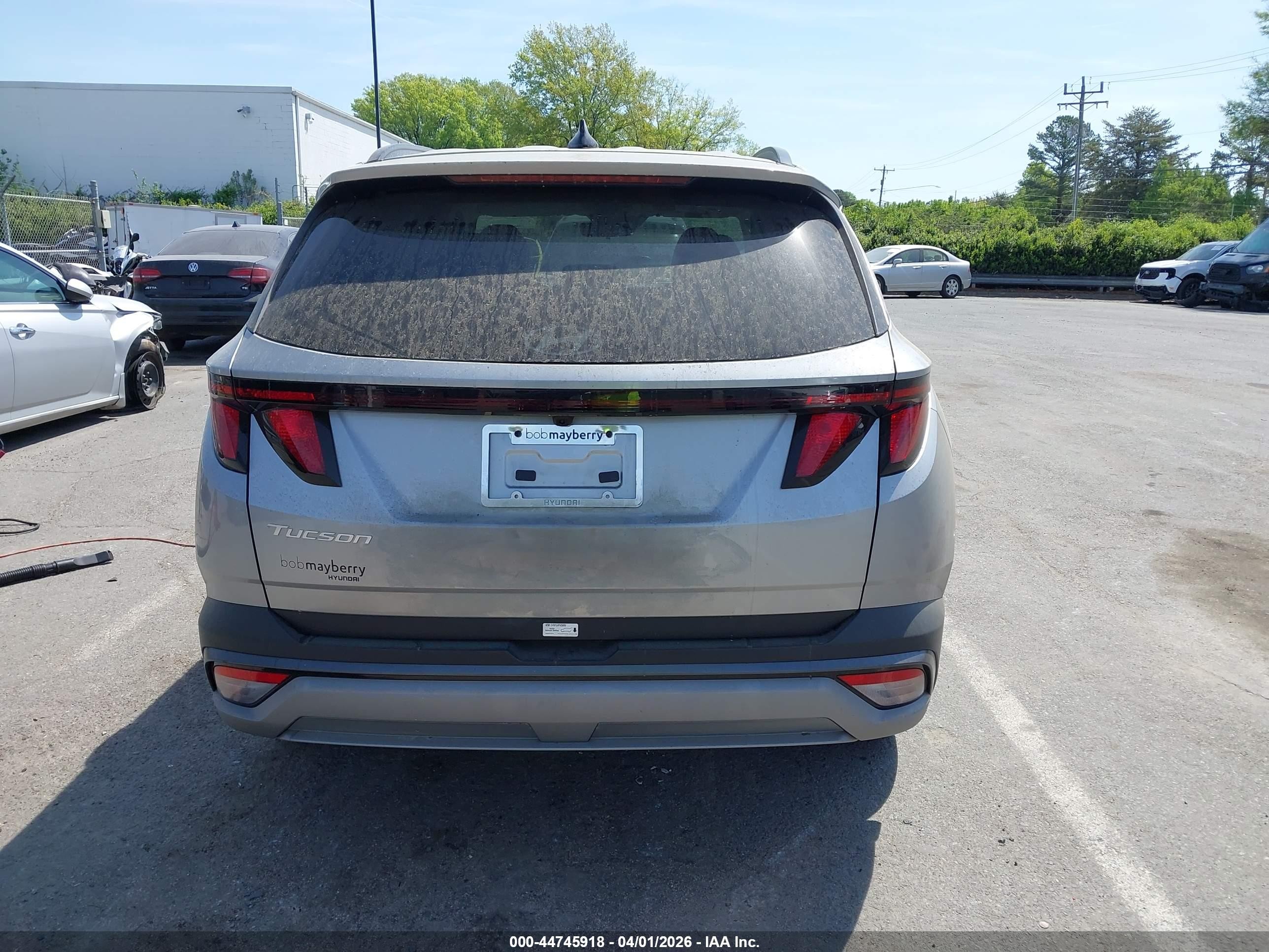 2025 Hyundai Tucson Sel Gray vin: 5NMJB3DE7SH441584