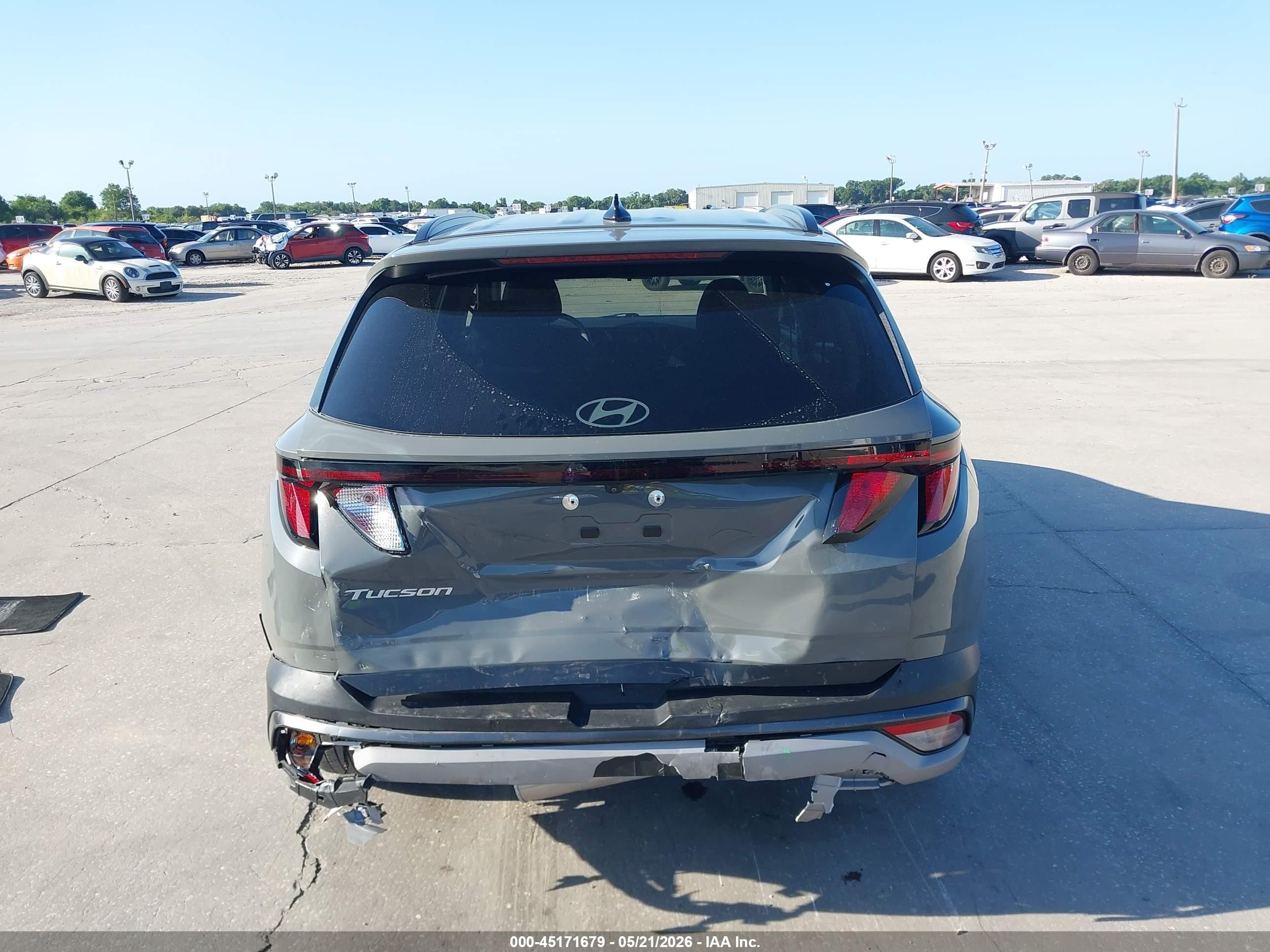 2025 Hyundai Tucson Sel Gray vin: 5NMJB3DE7SH507258