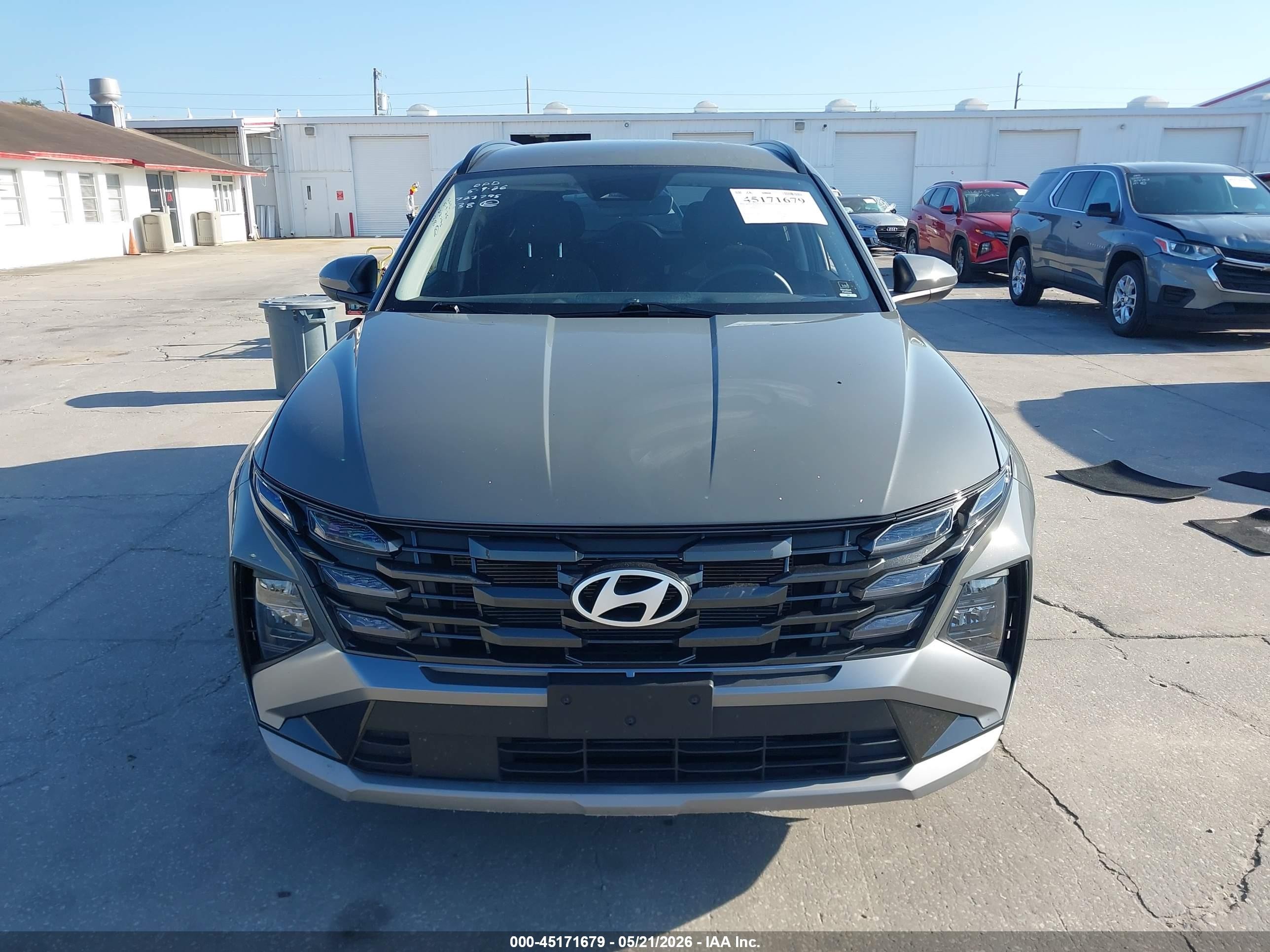 2025 Hyundai Tucson Sel Gray vin: 5NMJB3DE7SH507258