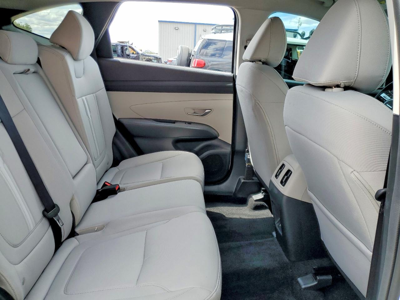 2026 Hyundai Tucson Sel White vin: 5NMJB3DE7TH689514