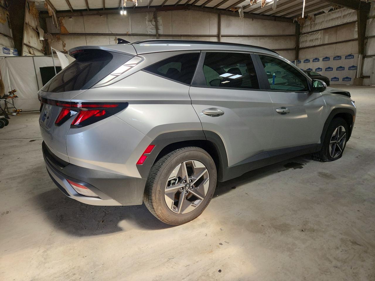 2026 Hyundai Tucson Sel Silver vin: 5NMJB3DE8TH718647