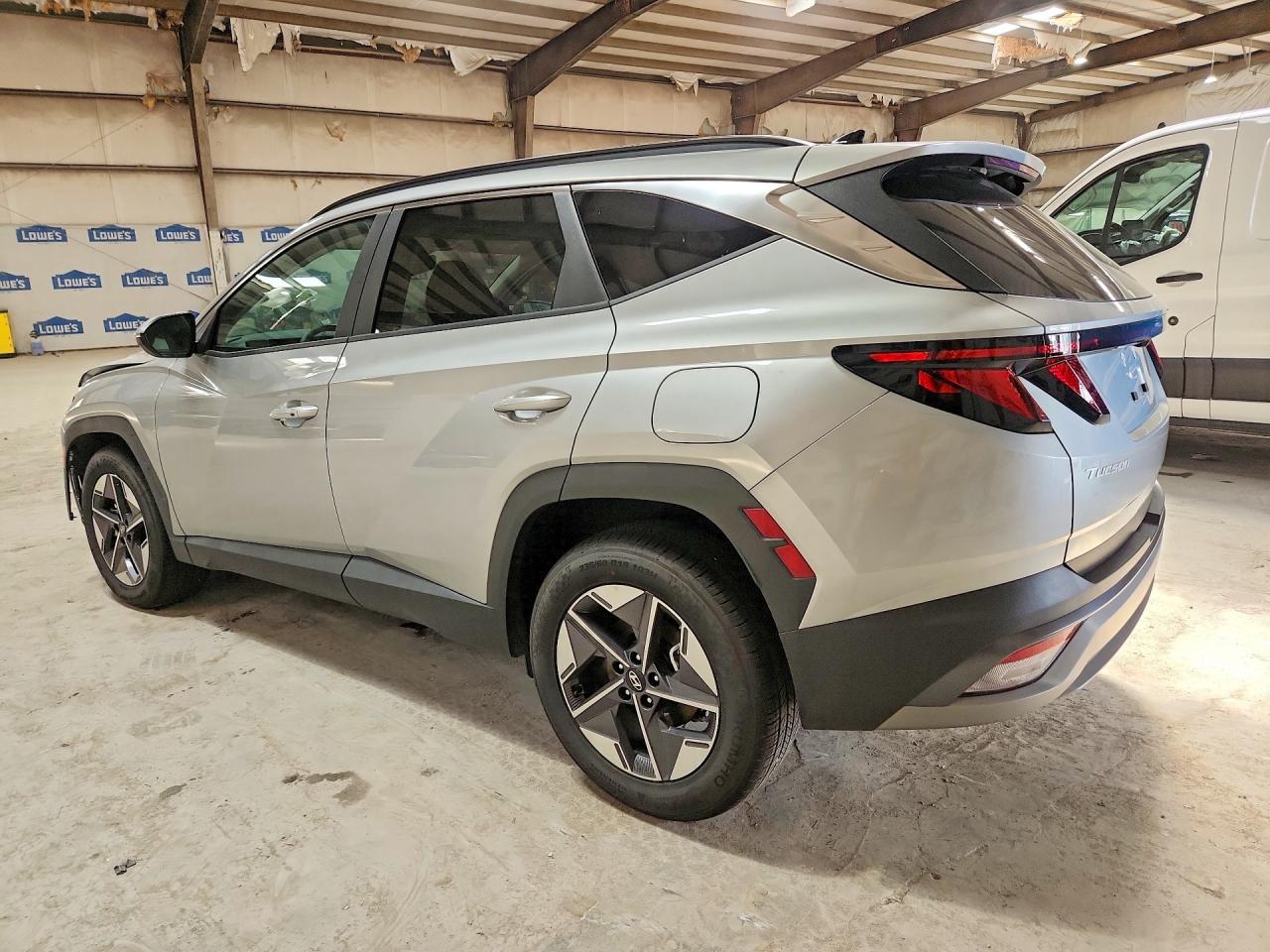 2026 Hyundai Tucson Sel Silver vin: 5NMJB3DE8TH718647