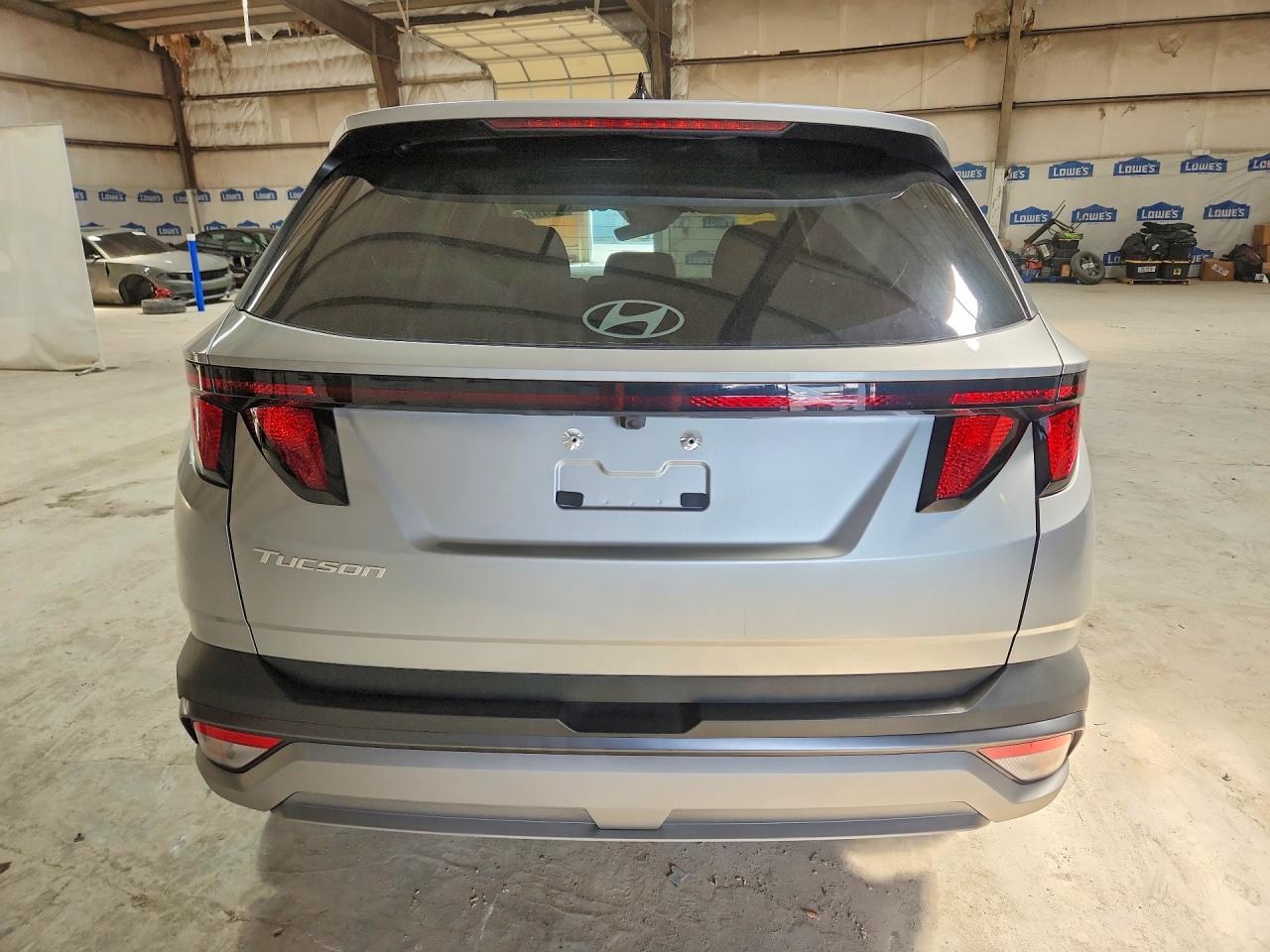 2026 Hyundai Tucson Sel Silver vin: 5NMJB3DE8TH718647