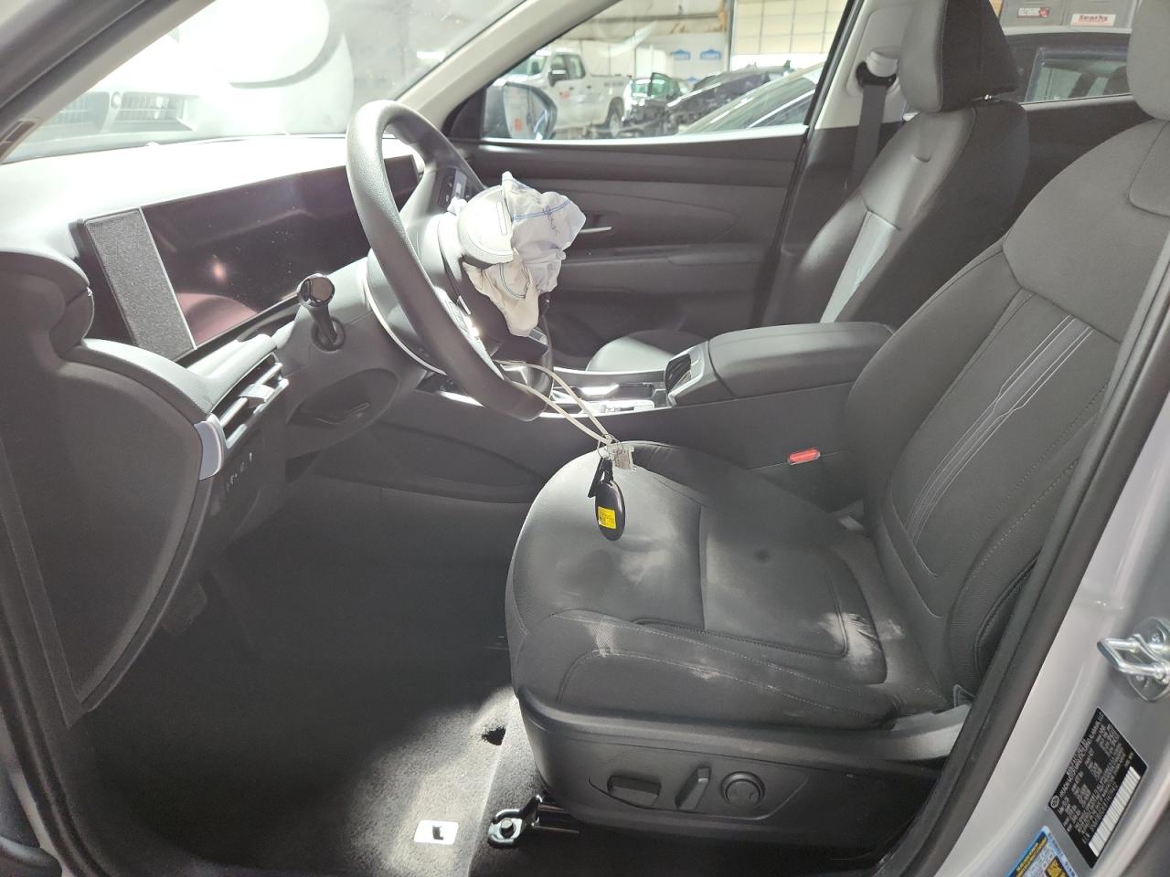 2026 Hyundai Tucson Sel Silver vin: 5NMJB3DE8TH719412 Damage: Airbag - Front Left, Deployed, Replacement Required