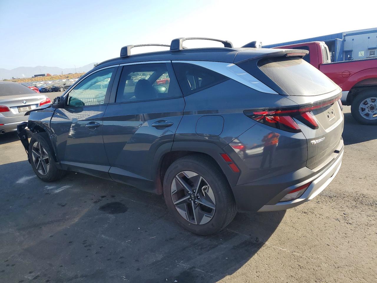 2025 Hyundai Tucson Sel Gray vin: 5NMJB3DE9SH592832