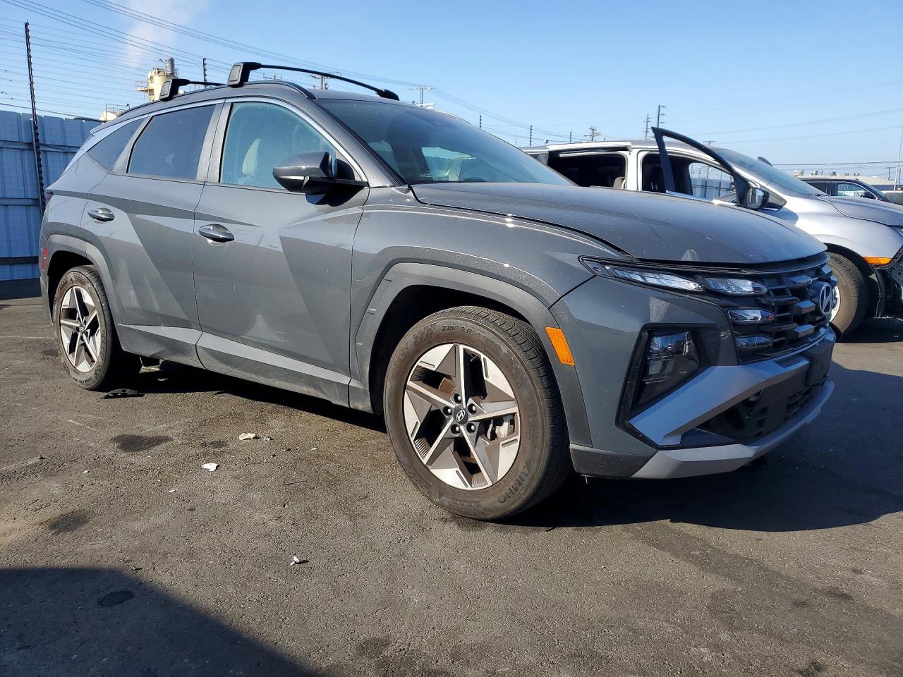 2025 Hyundai Tucson Sel Gray vin: 5NMJB3DE9SH592832