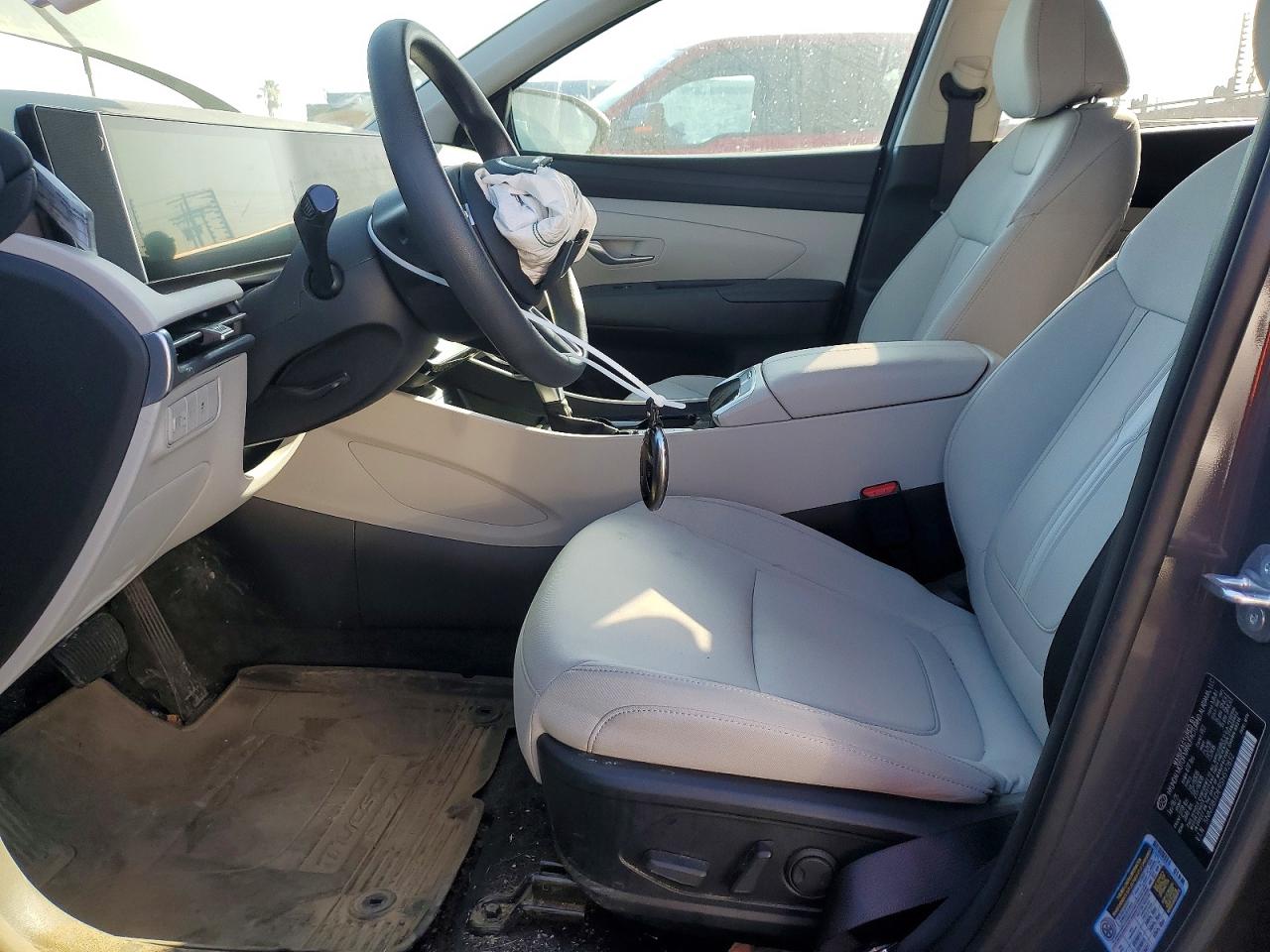 2025 Hyundai Tucson Sel Gray vin: 5NMJB3DE9SH592832