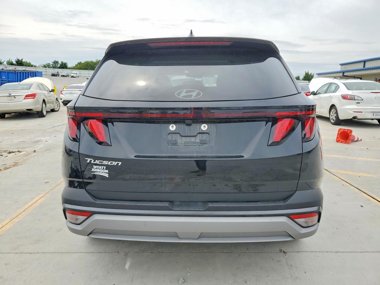 2025 Hyundai Tucson Sel Black vin: 5NMJB3DE9SH594175