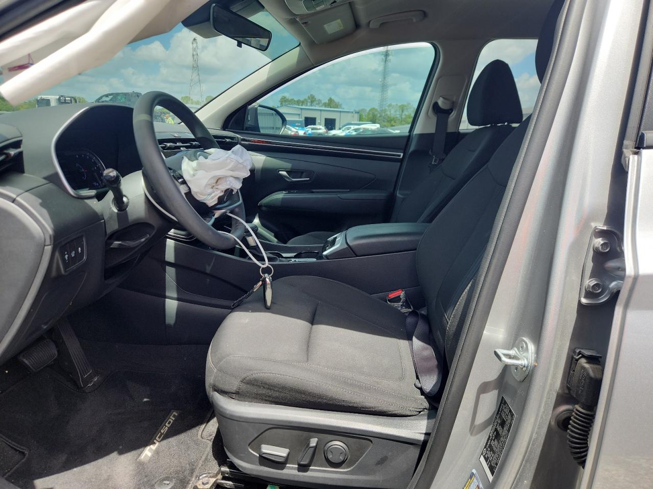 2024 Hyundai Tucson Sel Silver vin: 5NMJB3DEXRH382993