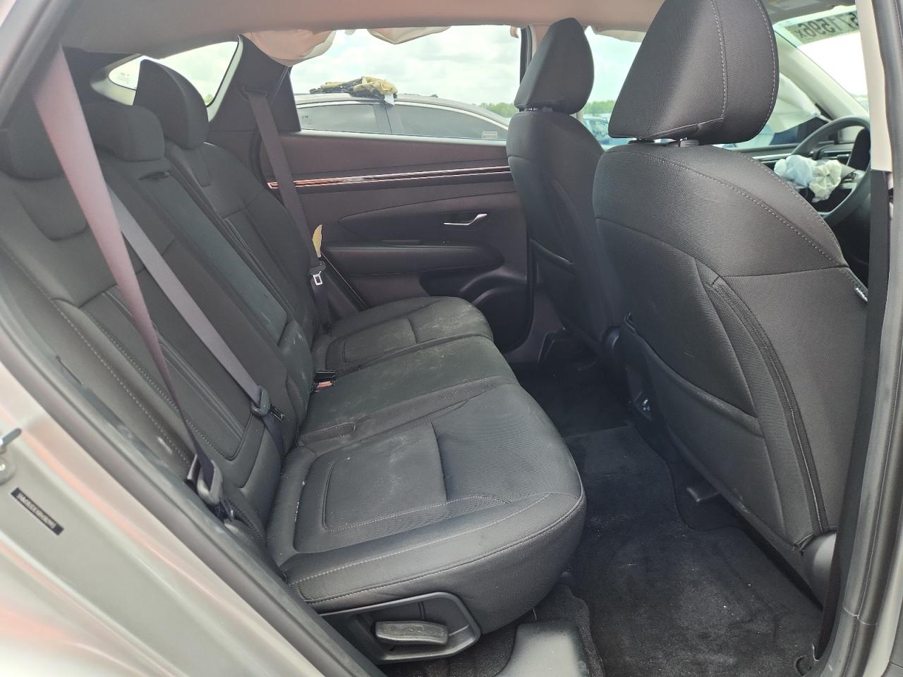2024 Hyundai Tucson Sel Silver vin: 5NMJB3DEXRH382993