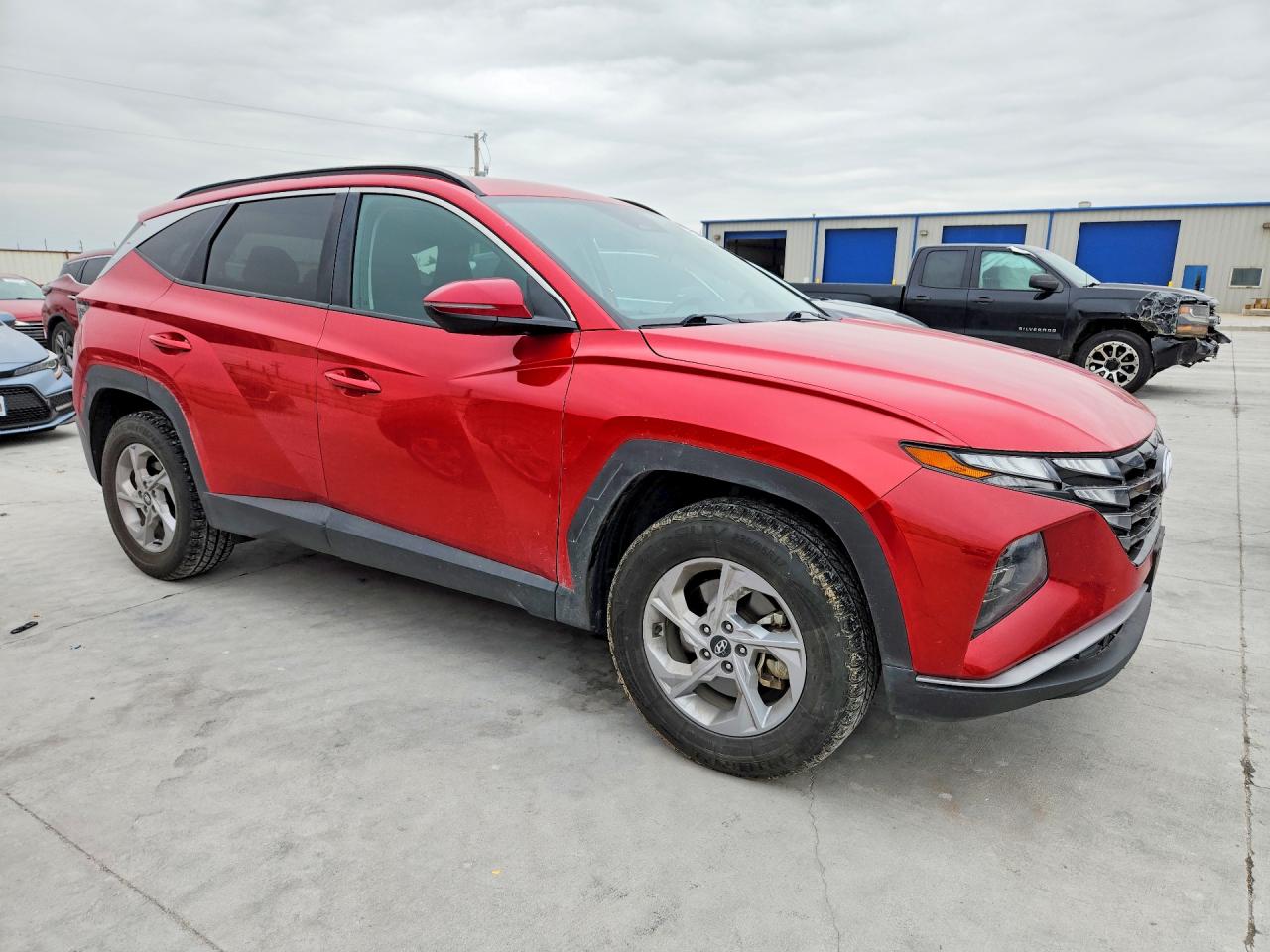 2023 Hyundai Tucson Sel Red vin: 5NMJBCAE0PH216581