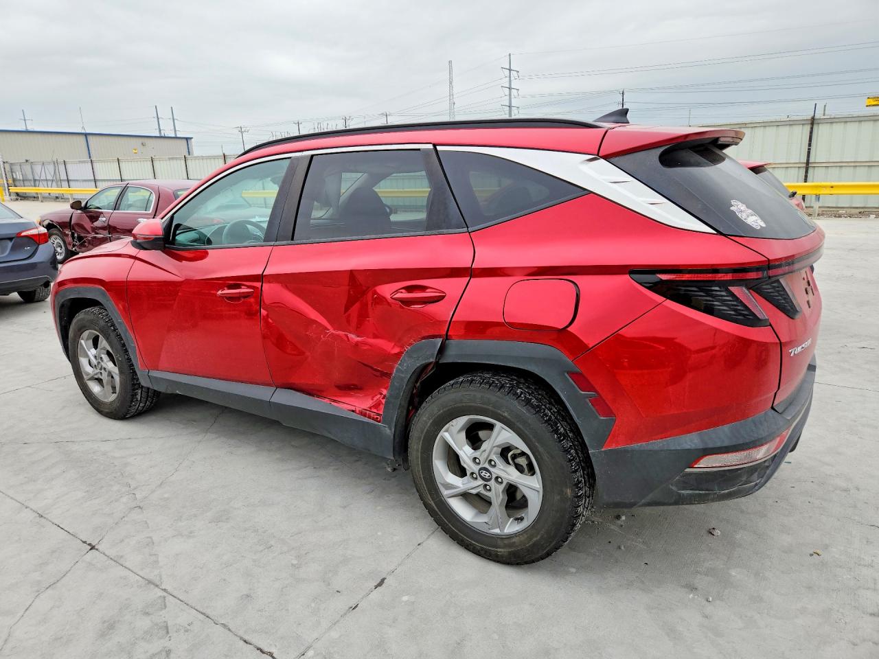 2023 Hyundai Tucson Sel Red vin: 5NMJBCAE0PH216581