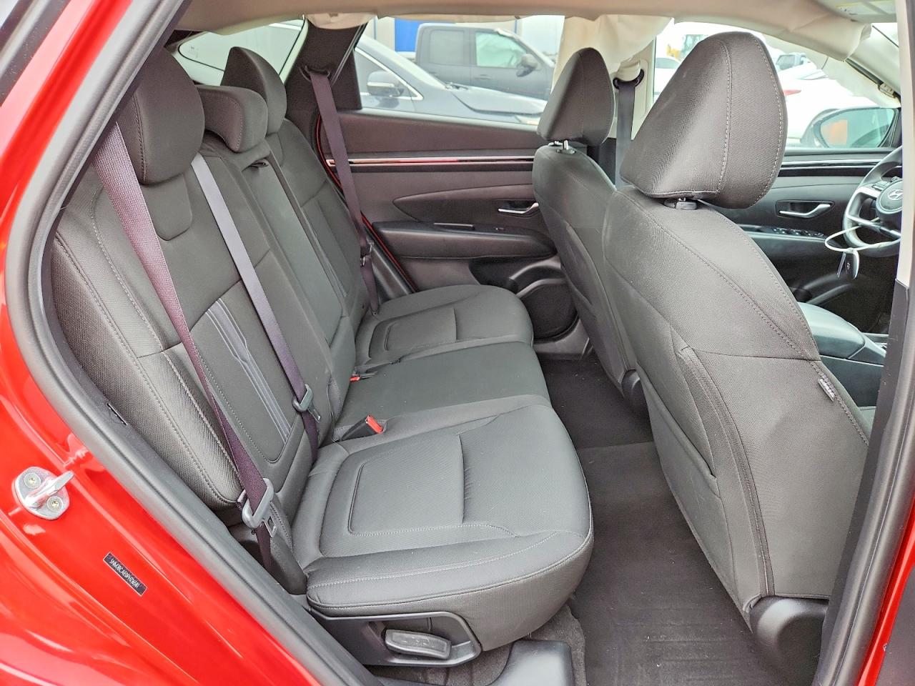 2023 Hyundai Tucson Sel Red vin: 5NMJBCAE0PH216581