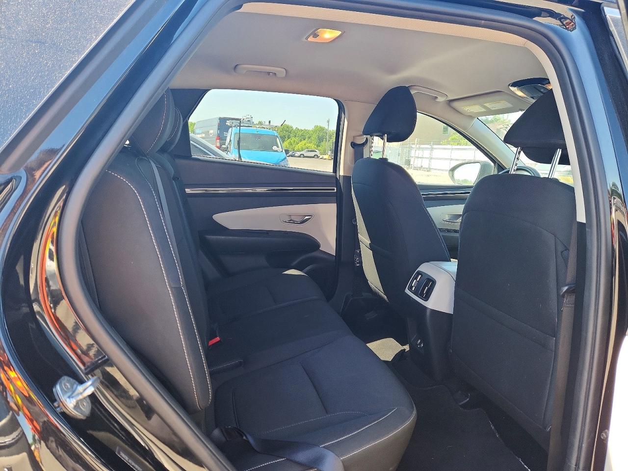 2023 Hyundai Tucson Sel Black vin: 5NMJBCAE5PH195923