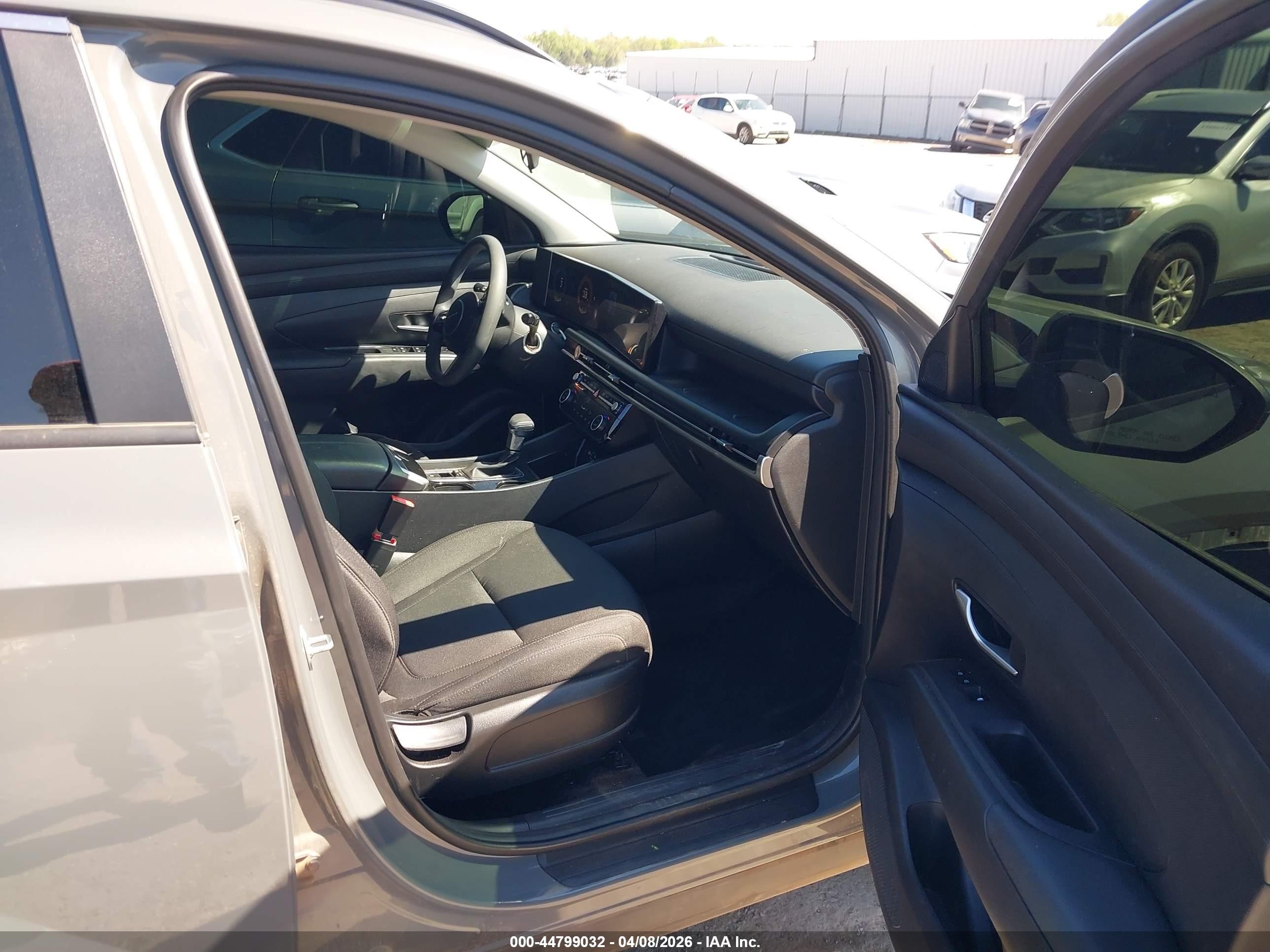 2025 Hyundai Tucson Sel Серый vin: 5NMJBCDE0SH462700