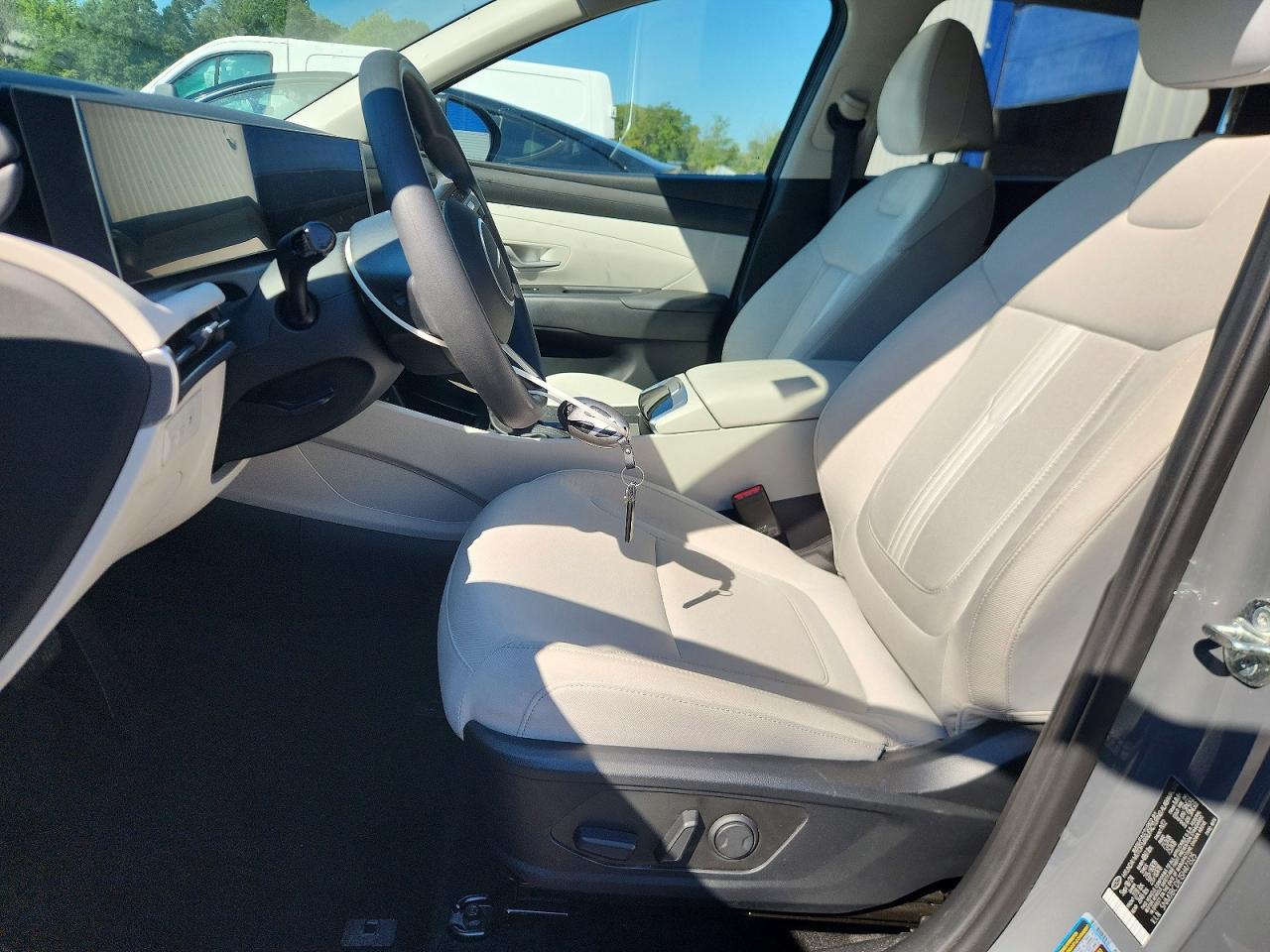 2025 Hyundai Tucson Sel Gray vin: 5NMJBCDE1SH471325
