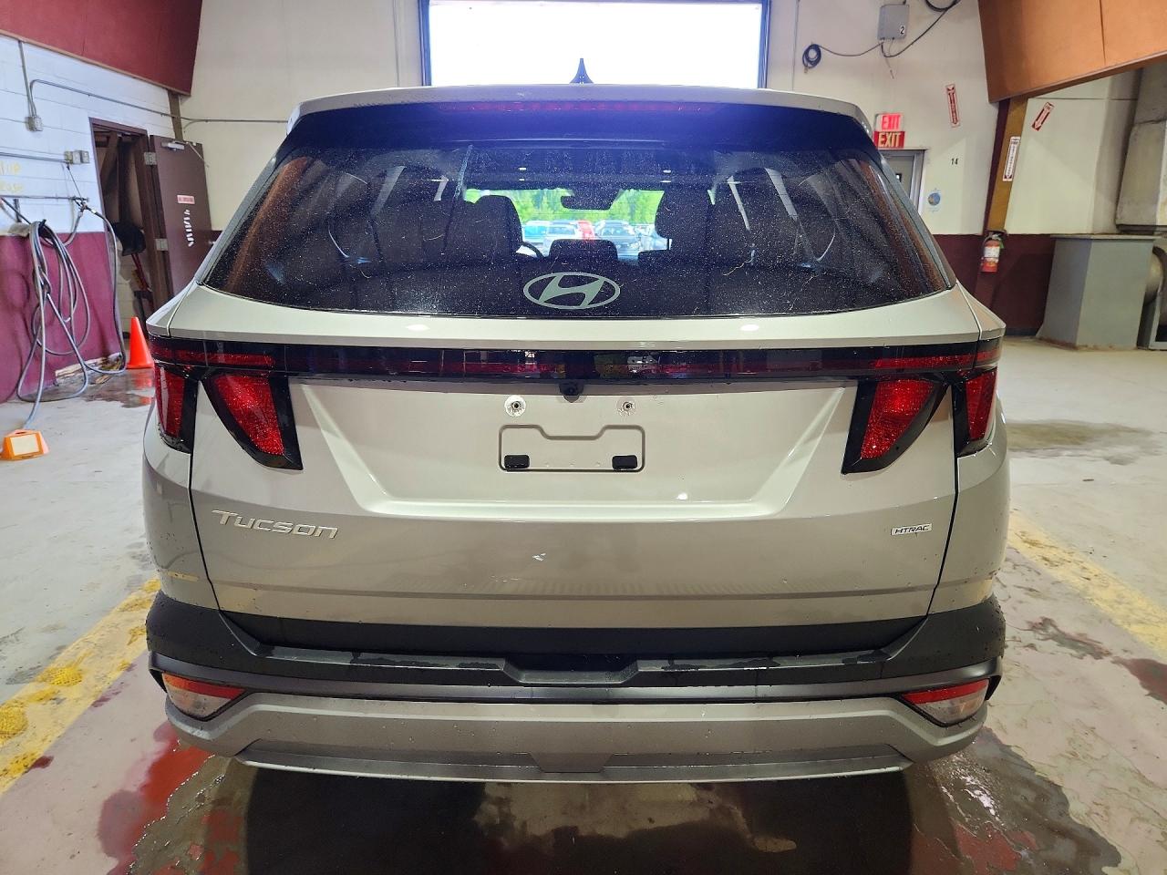 2026 Hyundai Tucson Sel Silver vin: 5NMJBCDE1TH722684