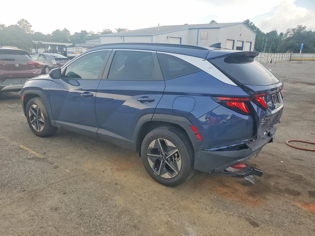 2025 Hyundai Tucson Sel Blue vin: 5NMJBCDE2SH523108