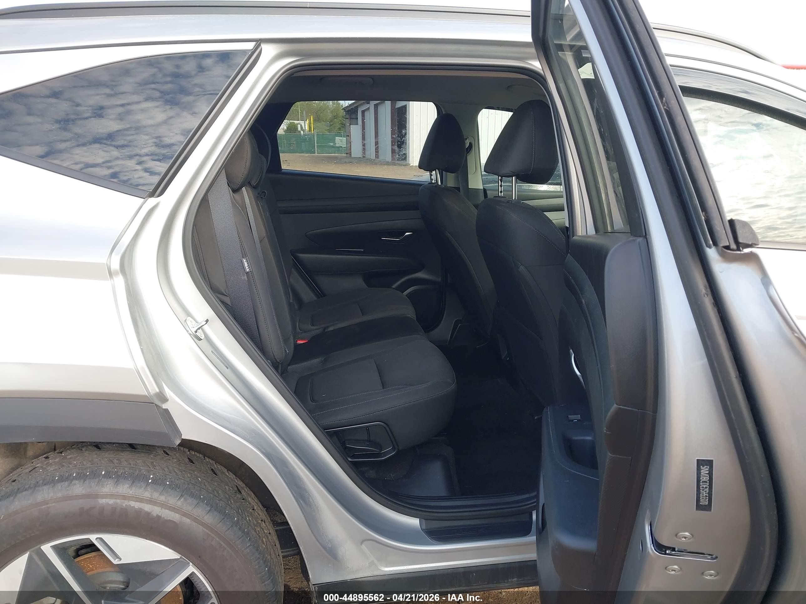 2025 Hyundai Tucson Sel Серебряный vin: 5NMJBCDE2SH533170
