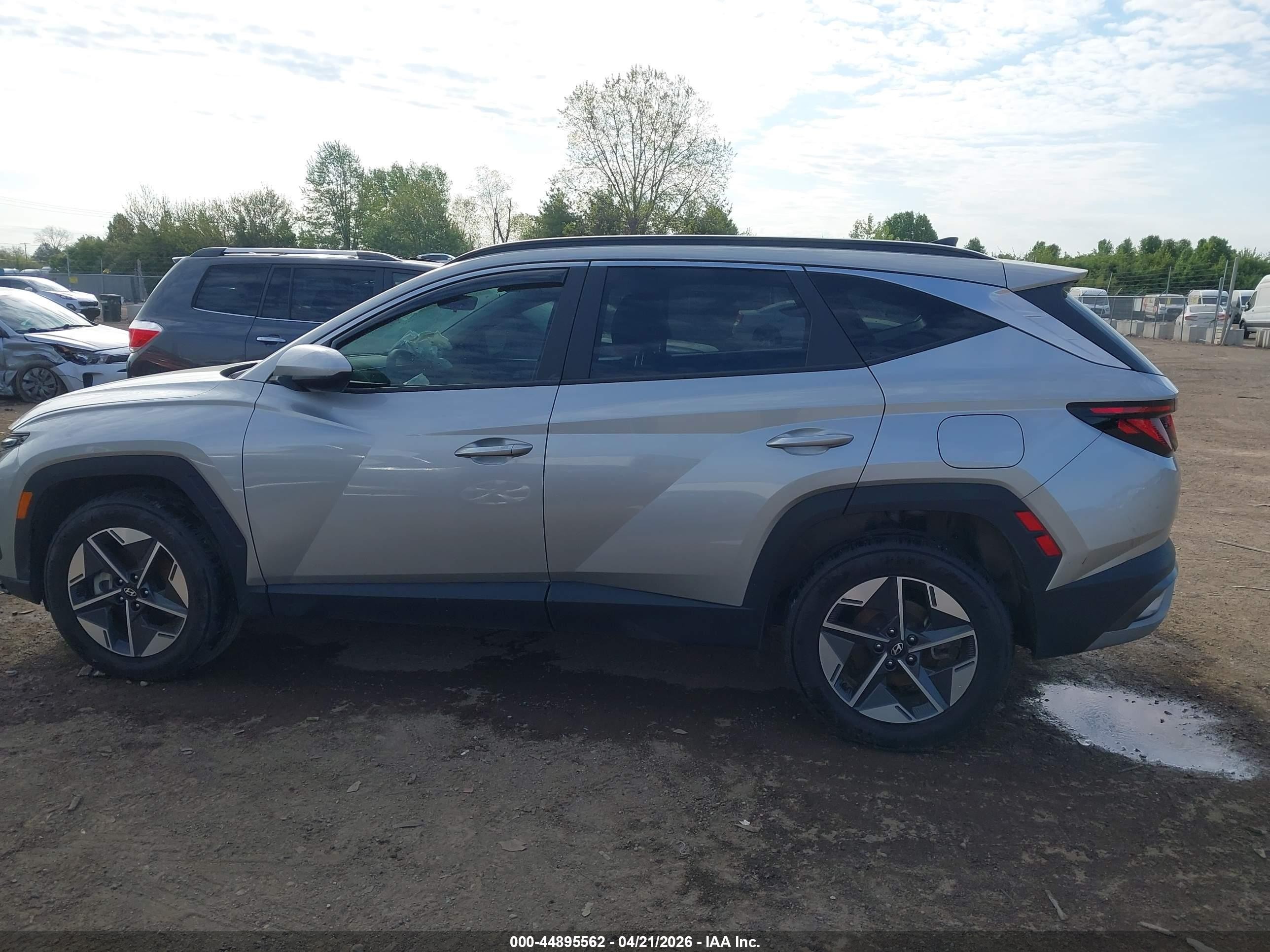 2025 Hyundai Tucson Sel Серебряный vin: 5NMJBCDE2SH533170