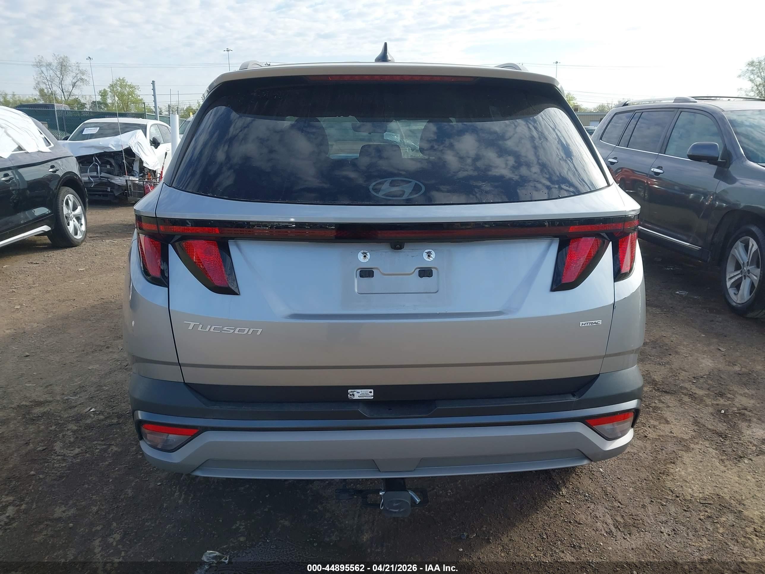 2025 Hyundai Tucson Sel Серебряный vin: 5NMJBCDE2SH533170