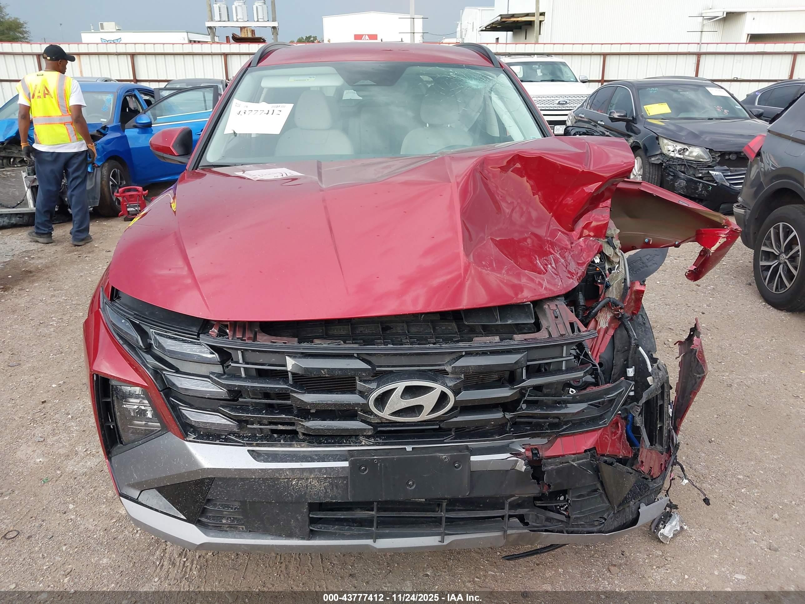 2025 Hyundai Tucson Sel Red vin: 5NMJBCDE4SH459685