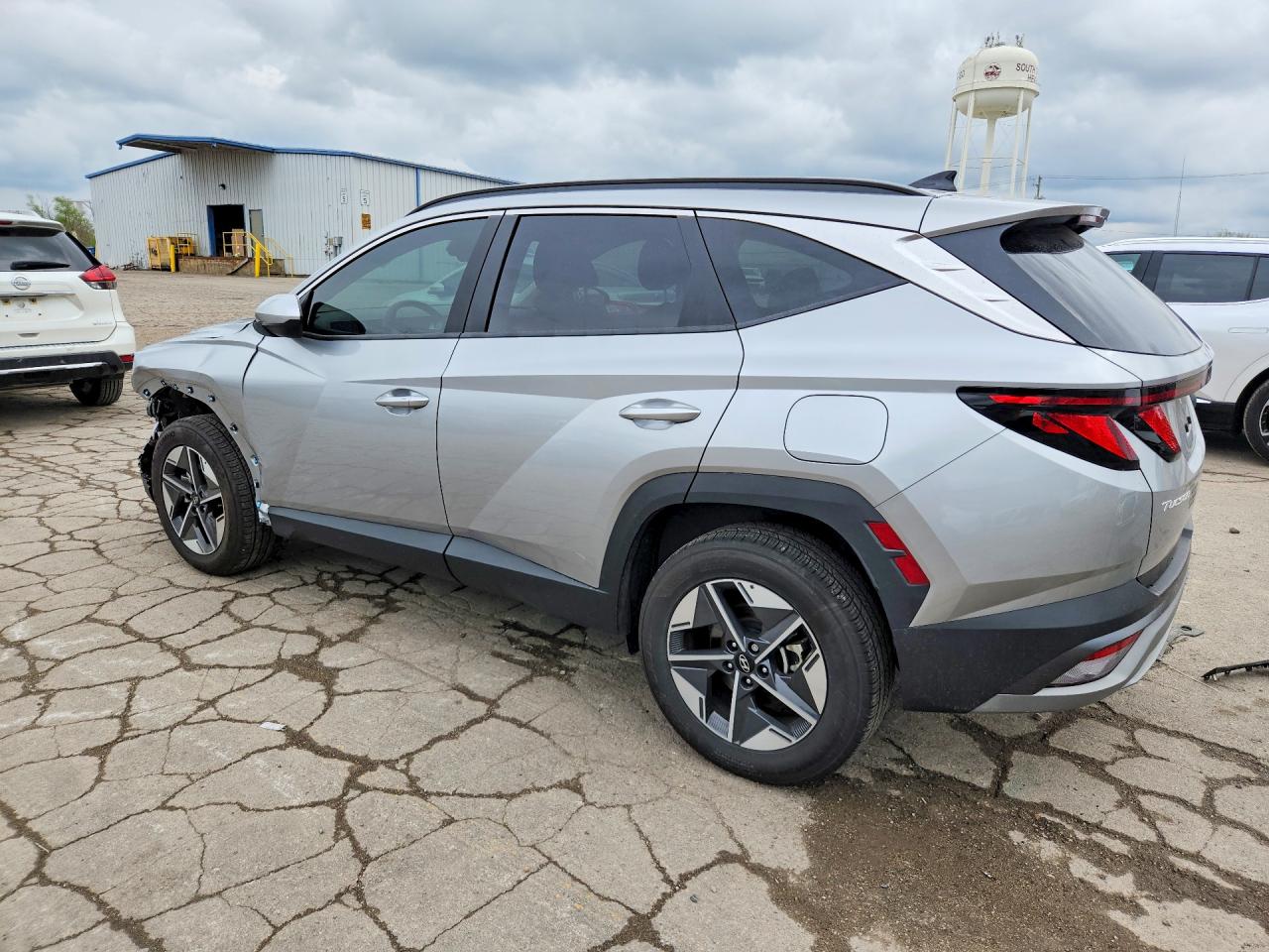 2025 Hyundai Tucson Sel Серебряный vin: 5NMJBCDE4SH467172