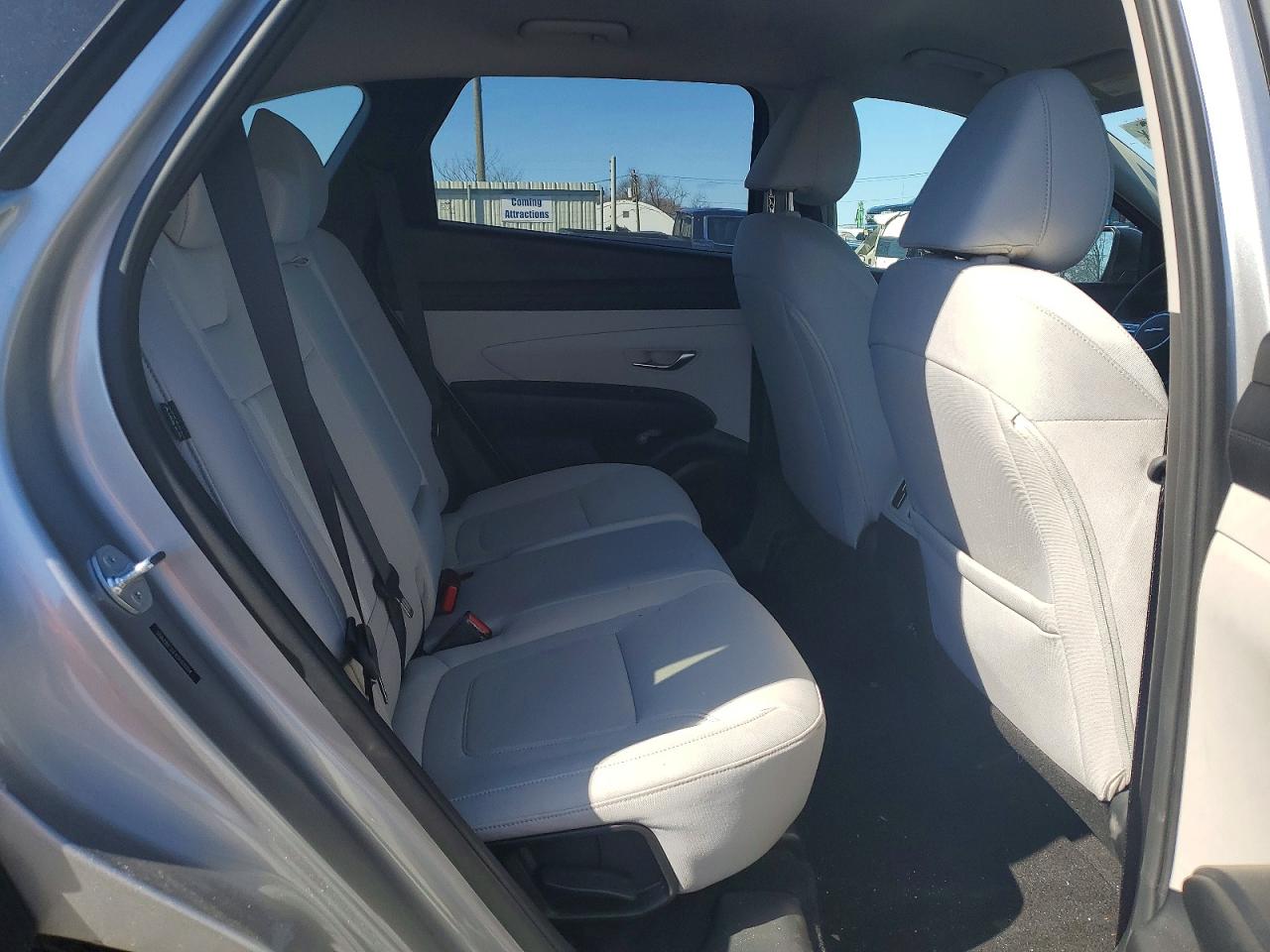 2025 Hyundai Tucson Sel Silver vin: 5NMJBCDE4SH511204