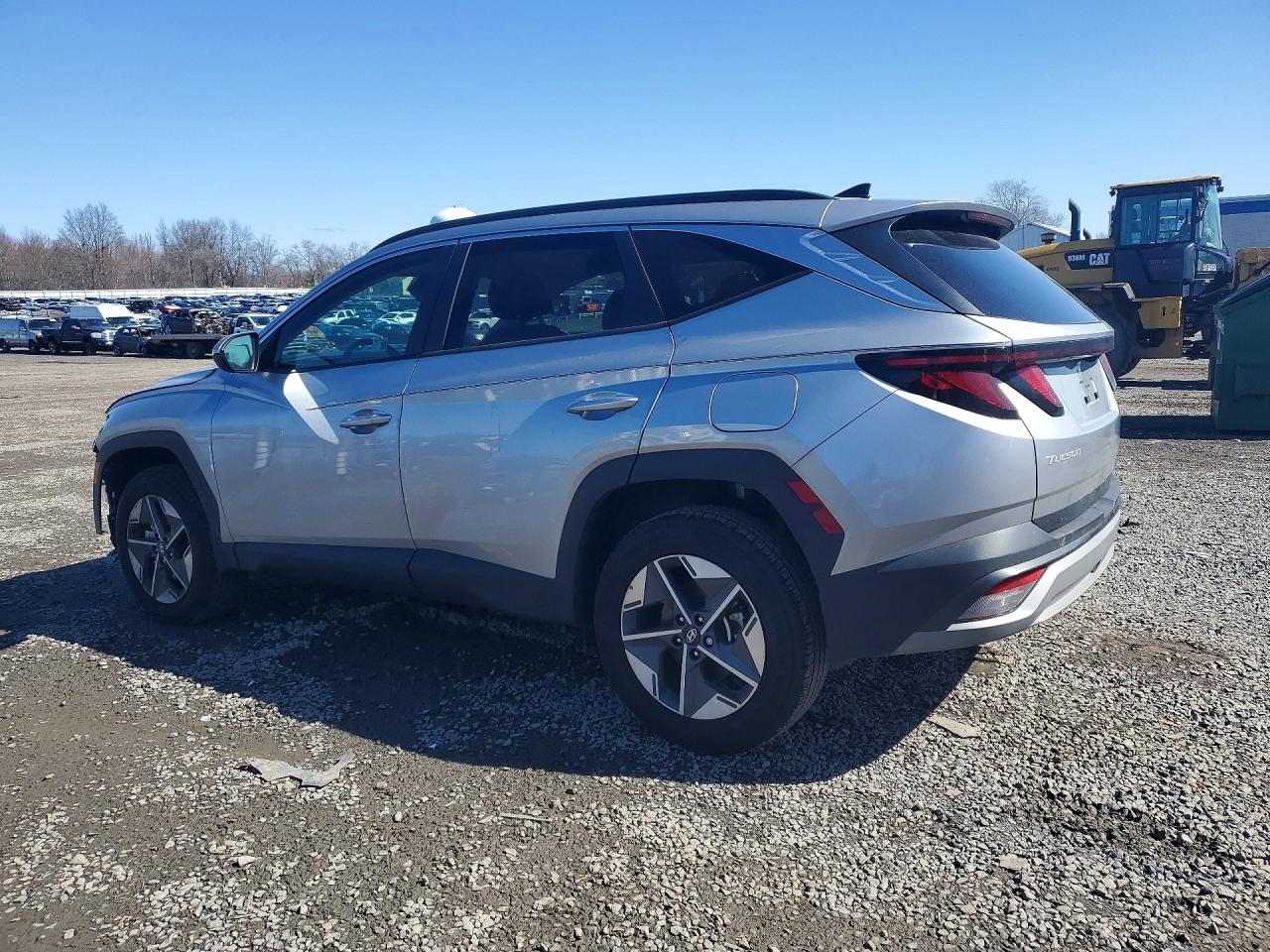 2025 Hyundai Tucson Sel Silver vin: 5NMJBCDE4SH511204