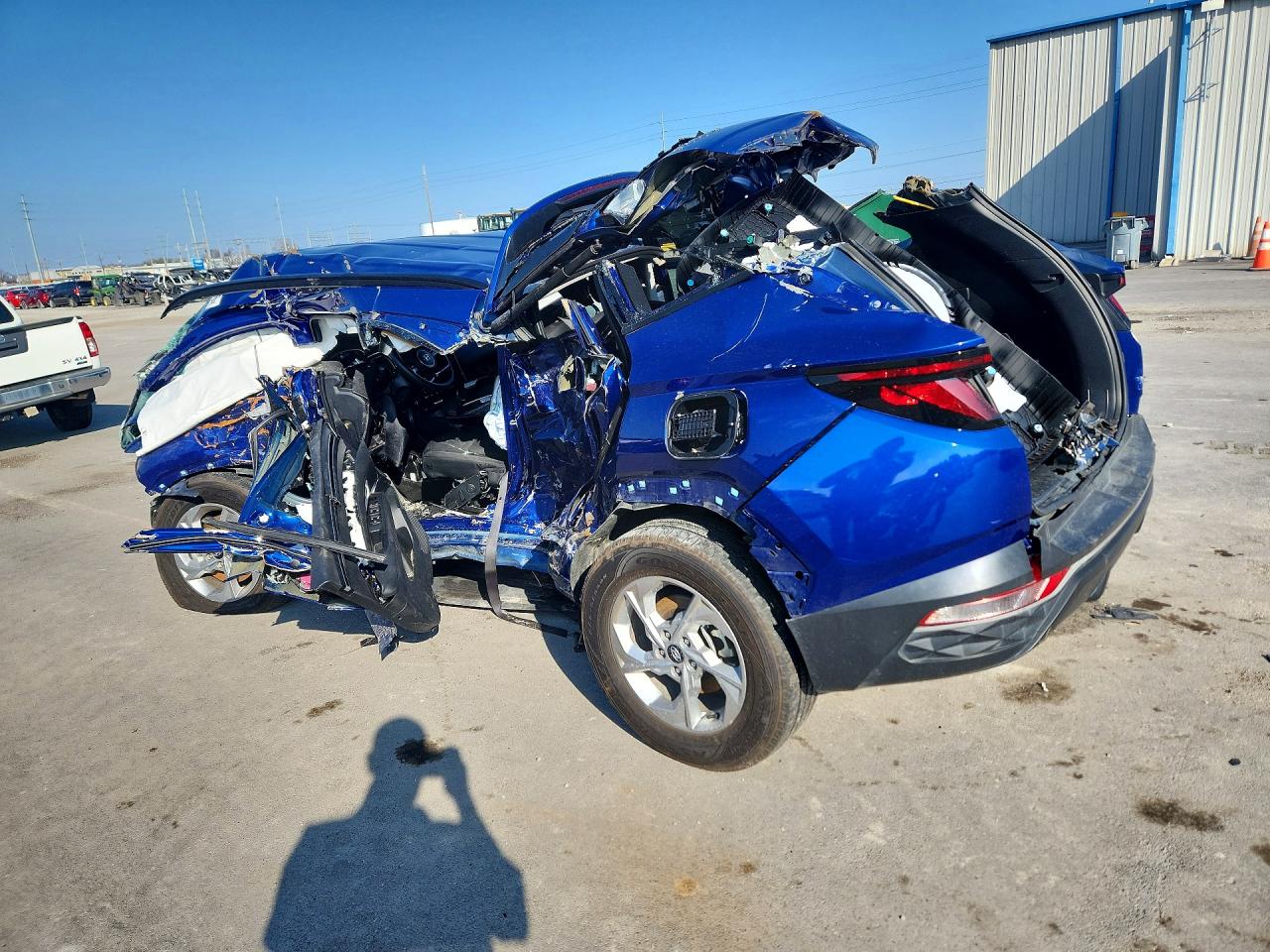 2024 Hyundai Tucson Sel Blue vin: 5NMJBCDE5RH360156