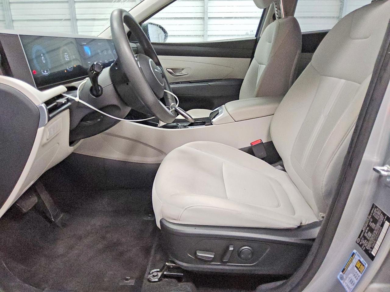 2025 Hyundai Tucson Sel Silver vin: 5NMJBCDE5SH553655