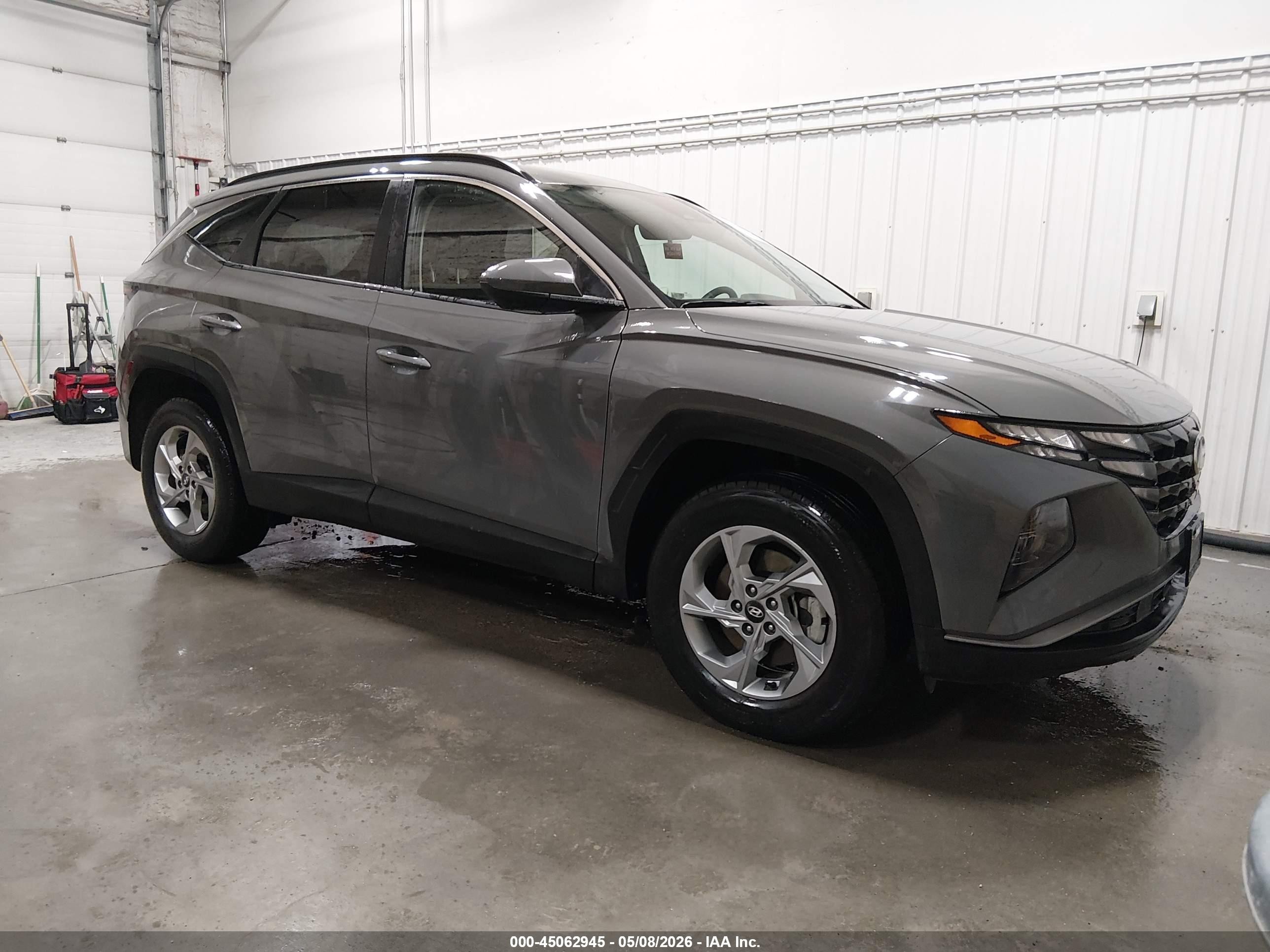 2024 Hyundai Tucson Sel Gray vin: 5NMJBCDE6RH384787