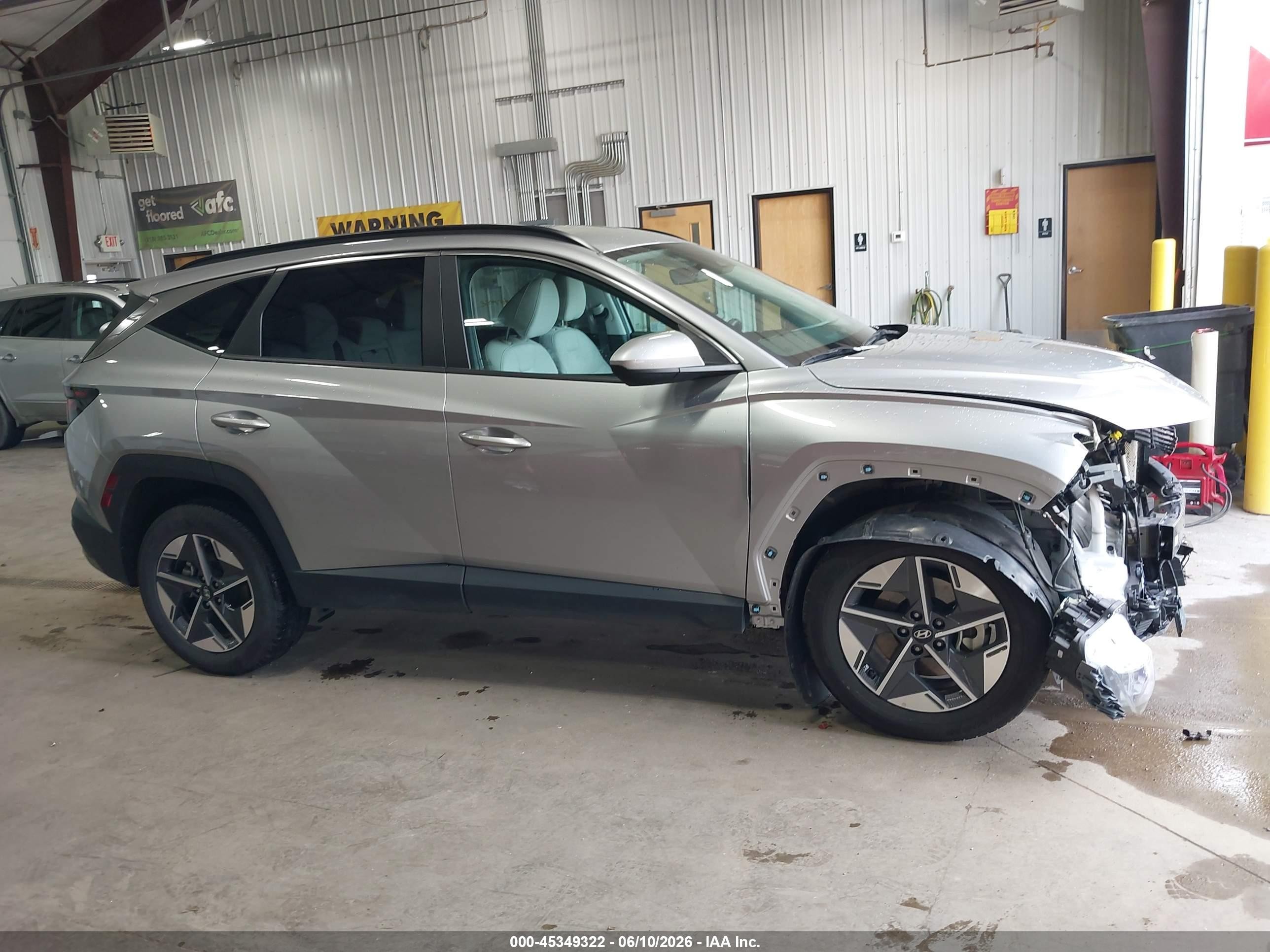 2025 Hyundai Tucson Sel Серебряный vin: 5NMJBCDE6SH495507
