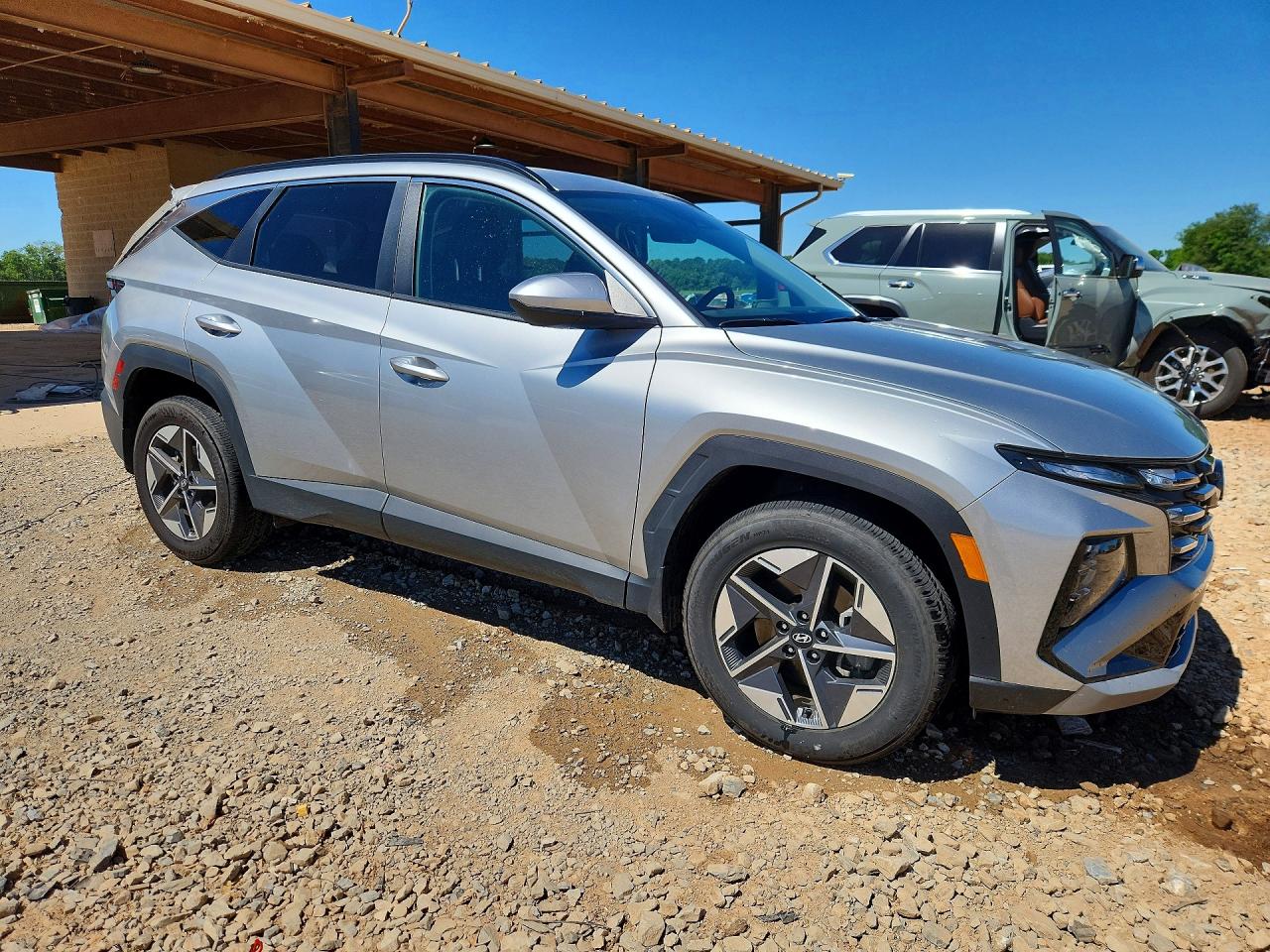 2025 Hyundai Tucson Sel Silver vin: 5NMJBCDE6SH568438