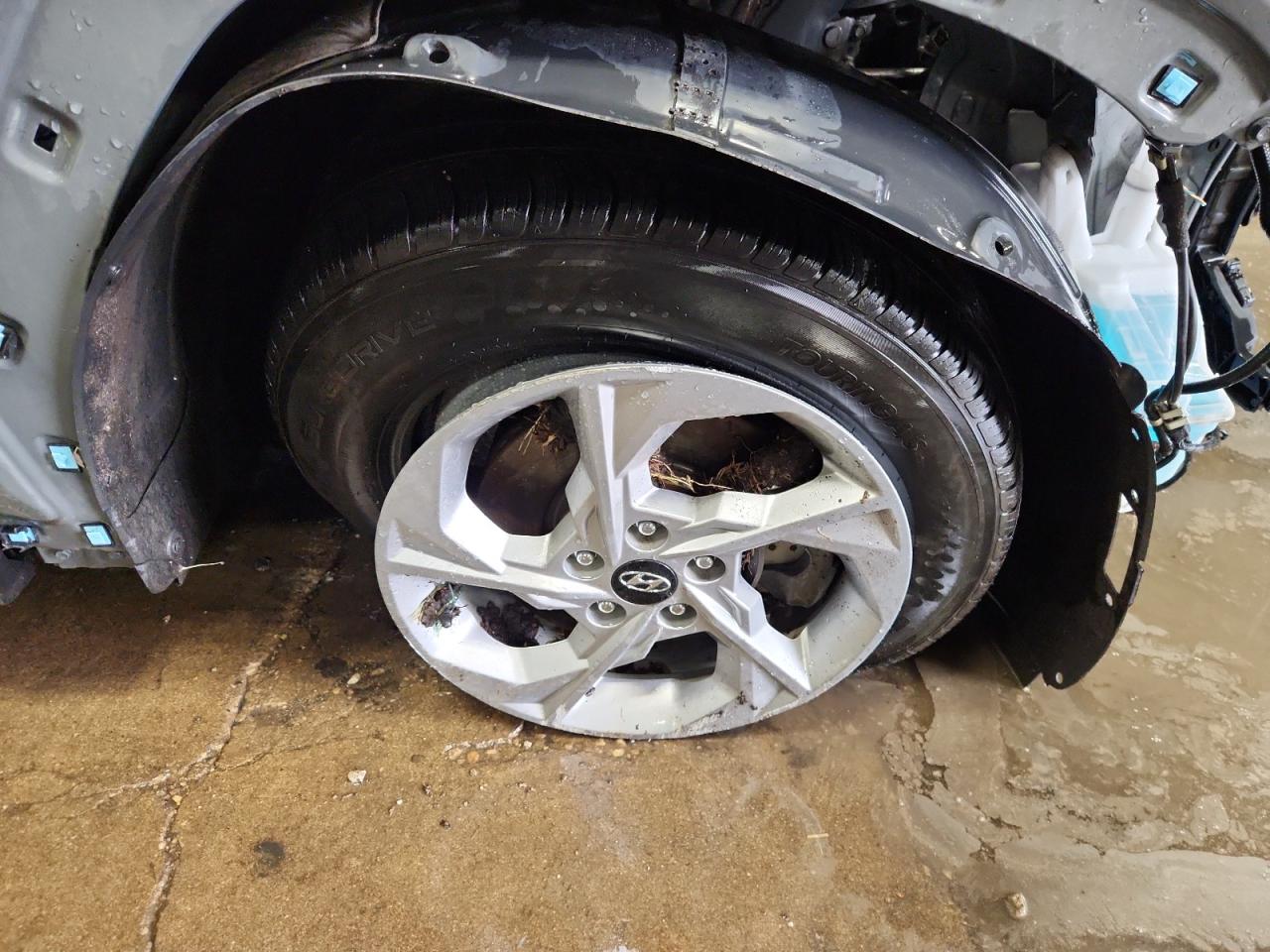 2024 Hyundai Tucson Sel Серый vin: 5NMJBCDE7RH340023 Damage: Right Front Wheel, Curb Rash, > 12 Inches