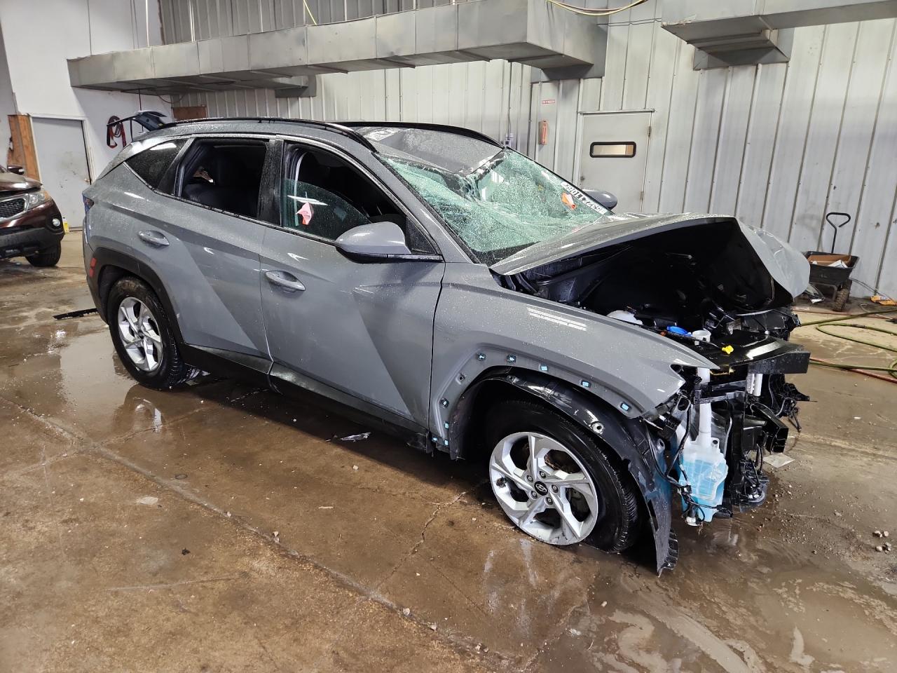 2024 Hyundai Tucson Sel Серый vin: 5NMJBCDE7RH340023 Damage: Right Rear Window, Broken, Replacement Required